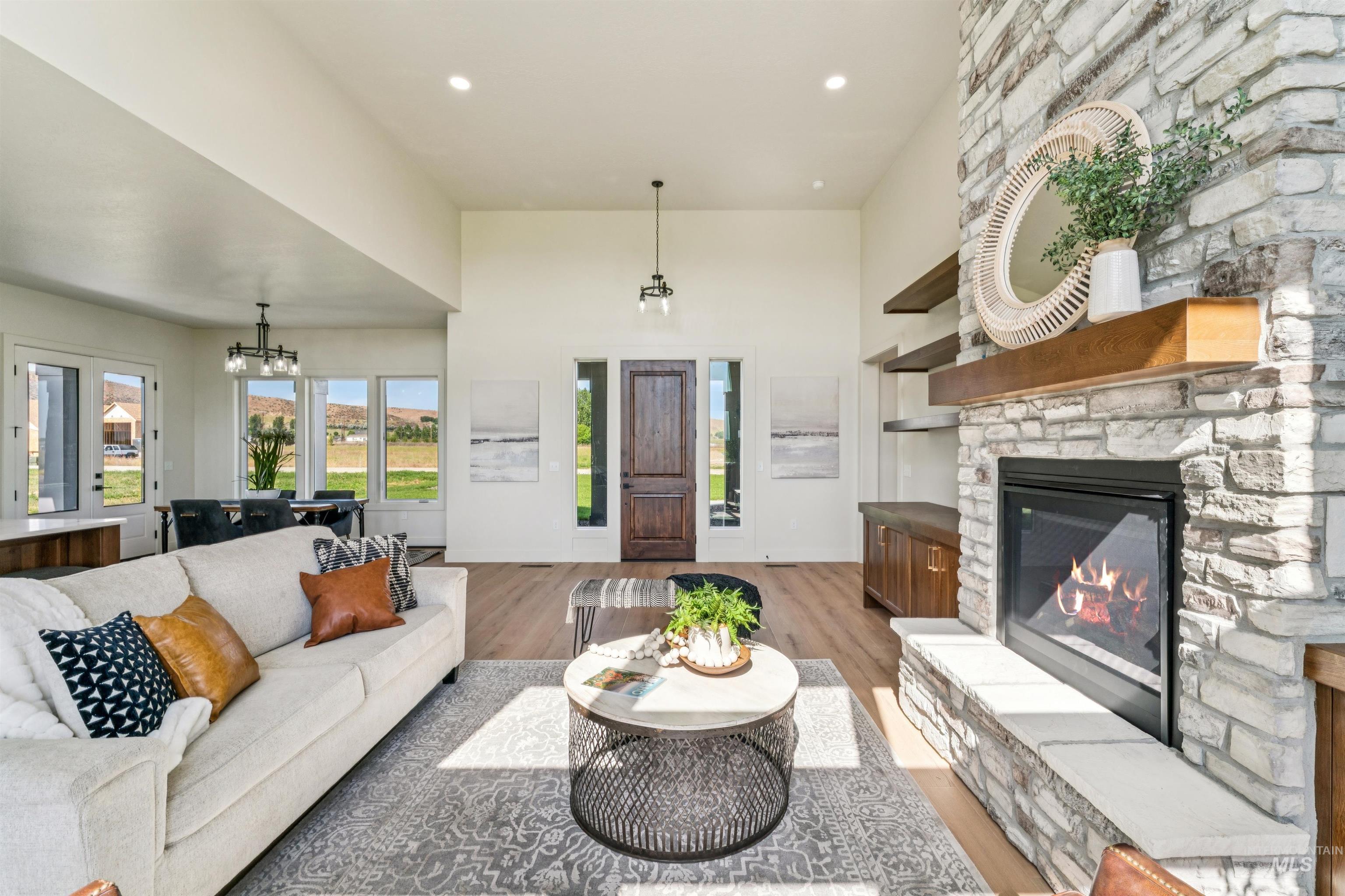 3990 Eleanor Ln, Emmett, Idaho 83617, 3 Bedrooms, 3.5 Bathrooms, Residential For Sale, Price $1,050,000,MLS 98988377
