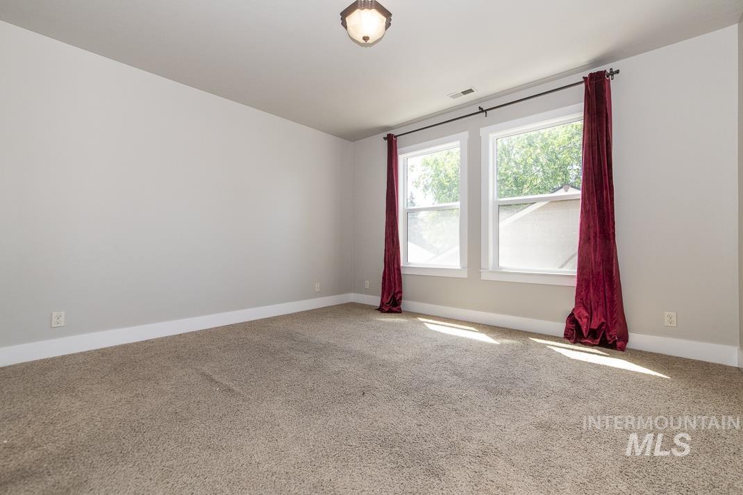 6215 W York, Boise, Idaho 83704, 4 Bedrooms, 2.5 Bathrooms, Residential Income For Sale, Price $419,900,MLS 98988380