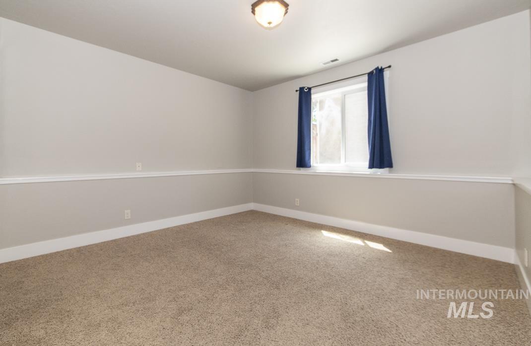 6215 W York, Boise, Idaho 83704, 4 Bedrooms, 2.5 Bathrooms, Residential Income For Sale, Price $419,900,MLS 98988380