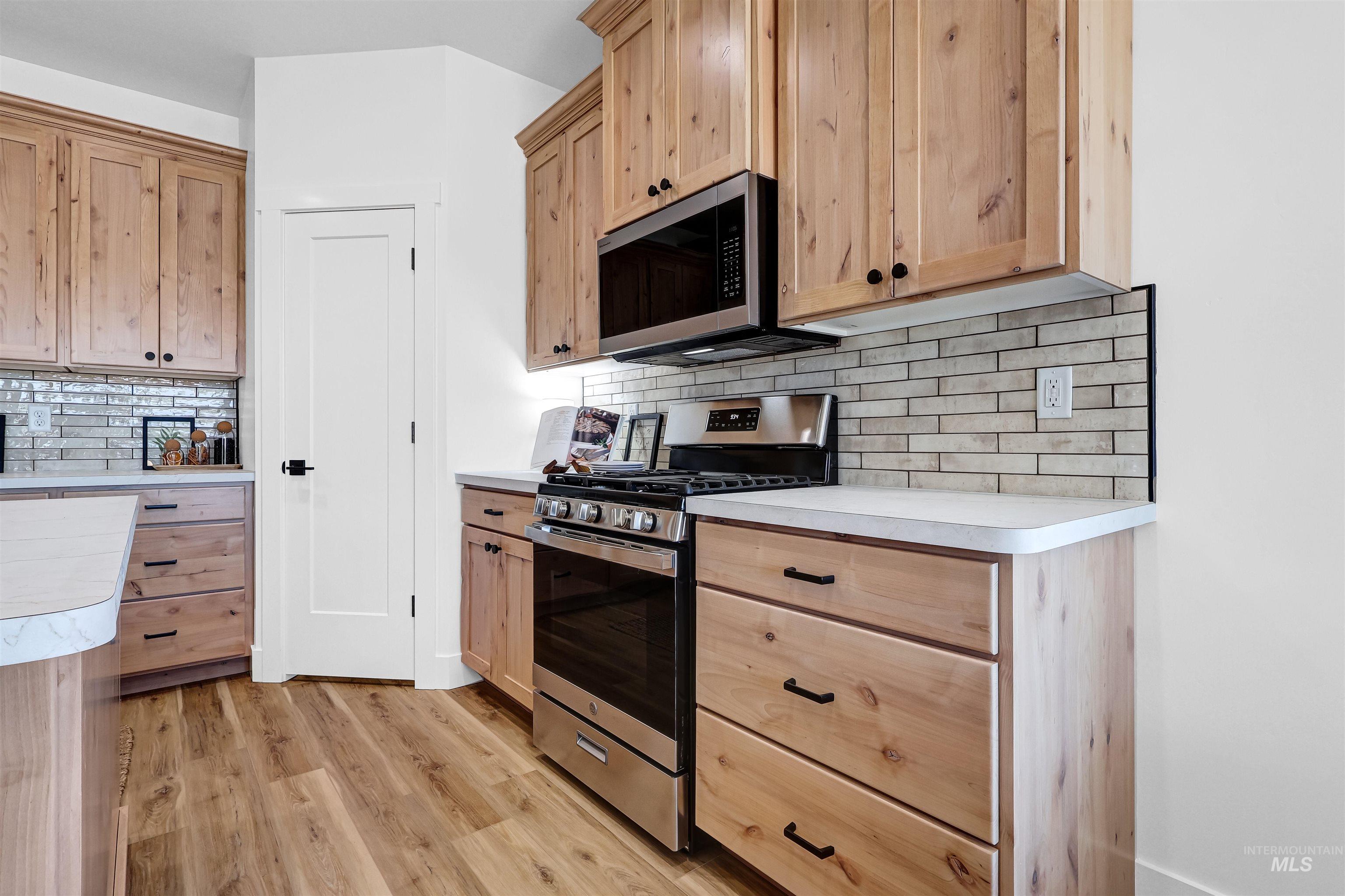 2417 Jackson St, Jerome, Idaho 83338, 3 Bedrooms, 2 Bathrooms, Residential For Sale, Price $429,000,MLS 98988381