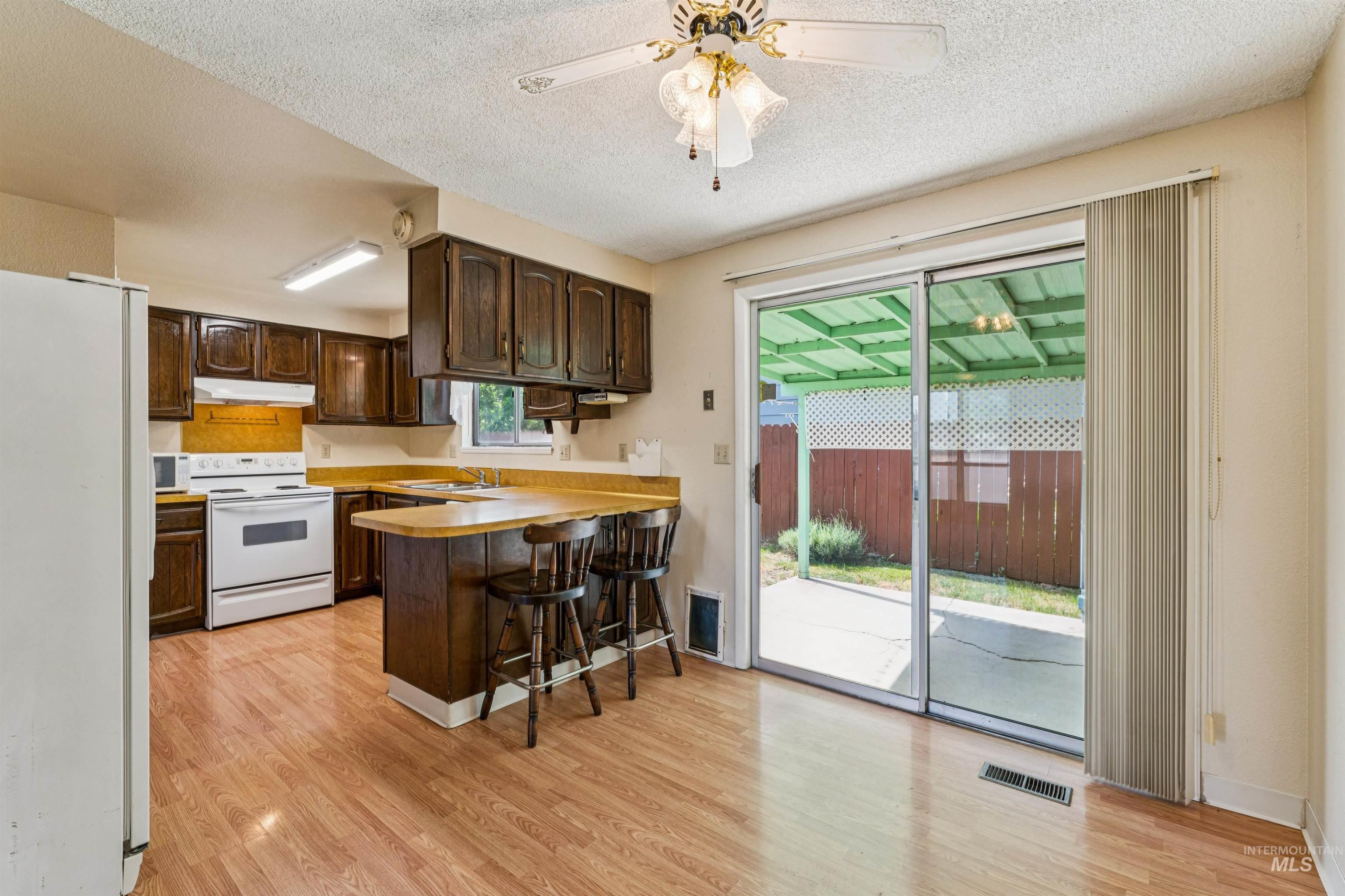 1057 Sweetwood, Nampa, Idaho 83651, 3 Bedrooms, 2 Bathrooms, Residential For Sale, Price $290,000,MLS 98988382