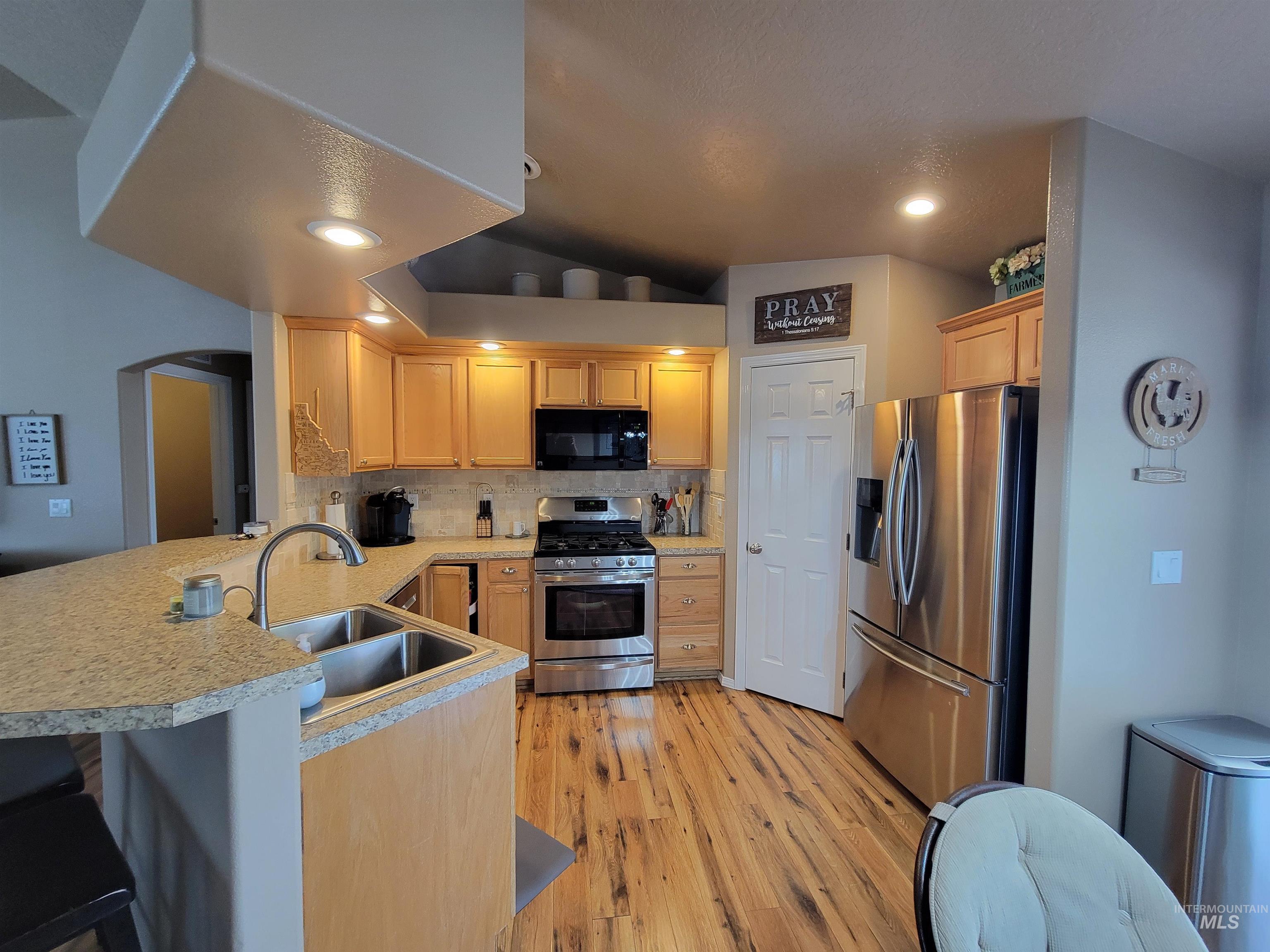 252 Archer Rd, Middleton, Idaho 83644, 4 Bedrooms, 2 Bathrooms, Residential For Sale, Price $414,900,MLS 98988385