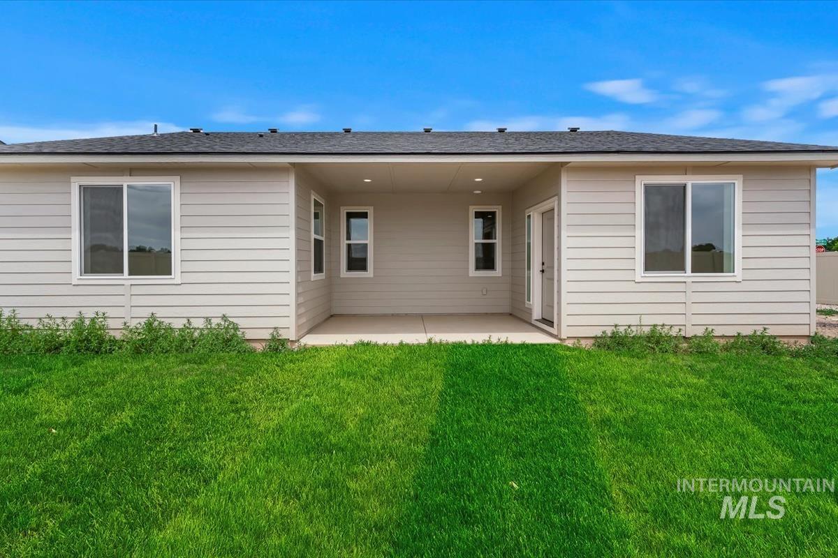 600 Fallen Leaf Ave, New Plymouth, Idaho 83655, 3 Bedrooms, 2 Bathrooms, Residential For Sale, Price $410,000,MLS 98988386
