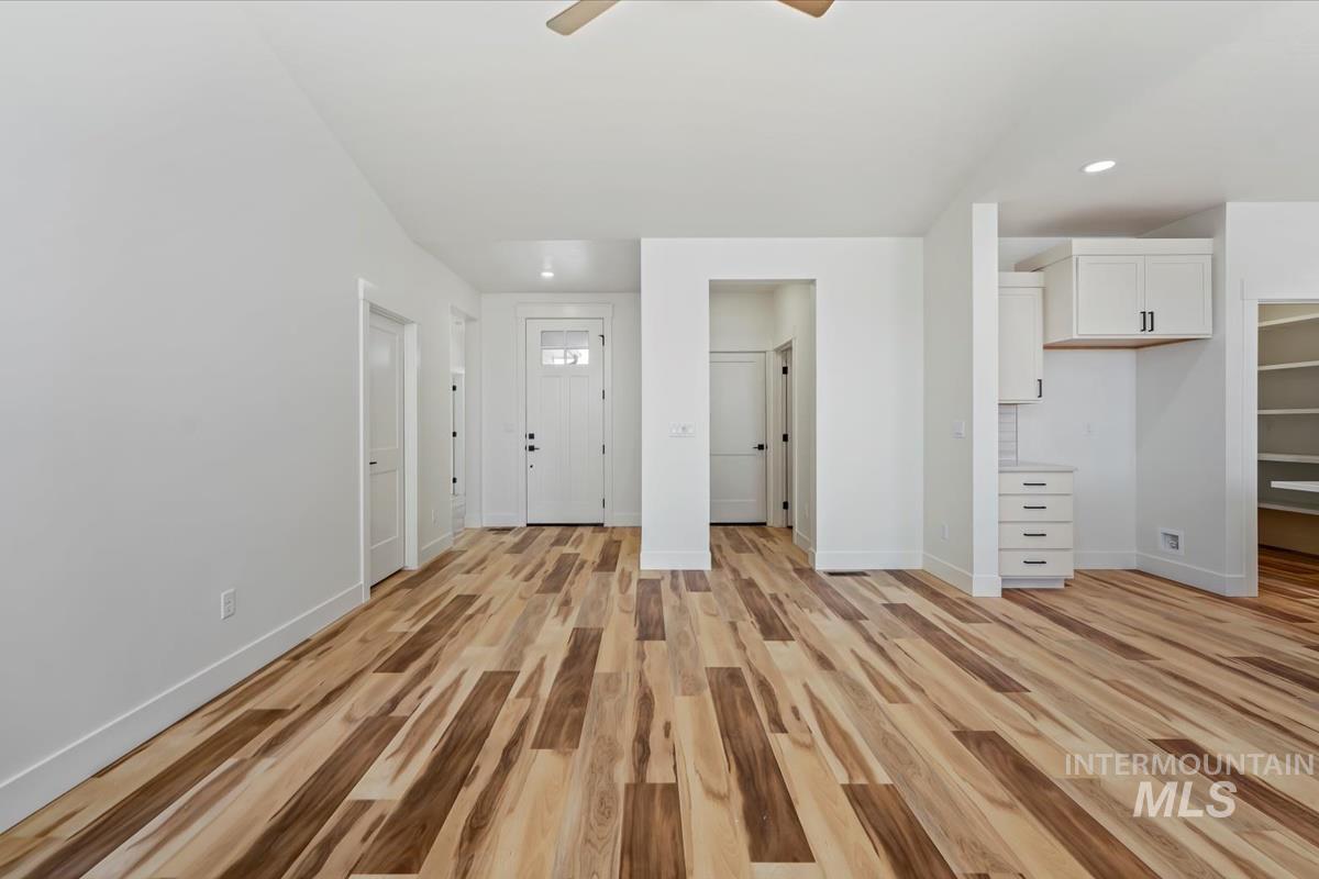600 Fallen Leaf Ave, New Plymouth, Idaho 83655, 3 Bedrooms, 2 Bathrooms, Residential For Sale, Price $410,000,MLS 98988386