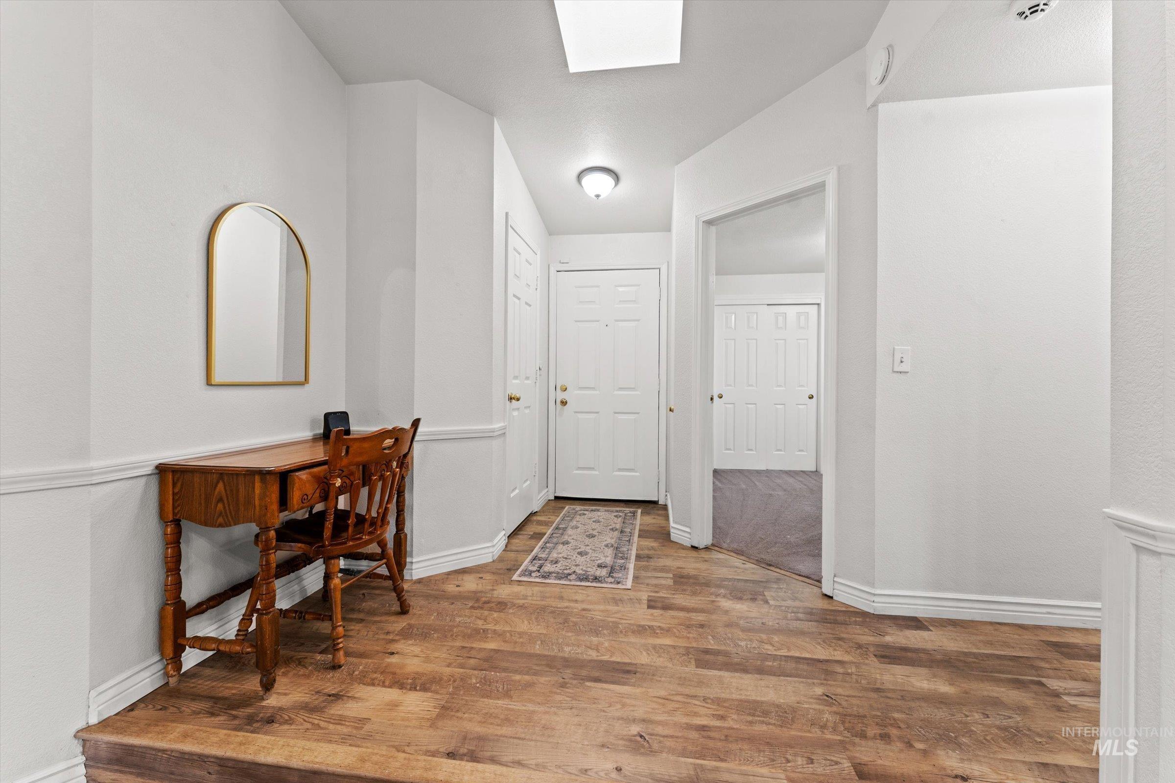 17 S Cobblestone Ct., Nampa, Idaho 83651, 3 Bedrooms, 2 Bathrooms, Residential For Sale, Price $379,900,MLS 98988387