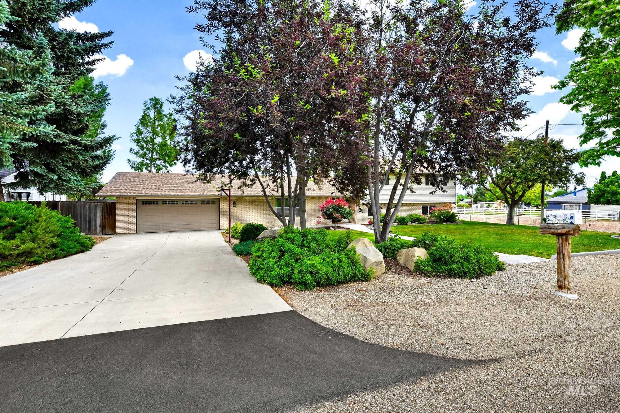315 E Pat Lane, Caldwell, Idaho 83607-9013, 4 Bedrooms, 2.5 Bathrooms, Residential For Sale, Price $614,950, 98988388