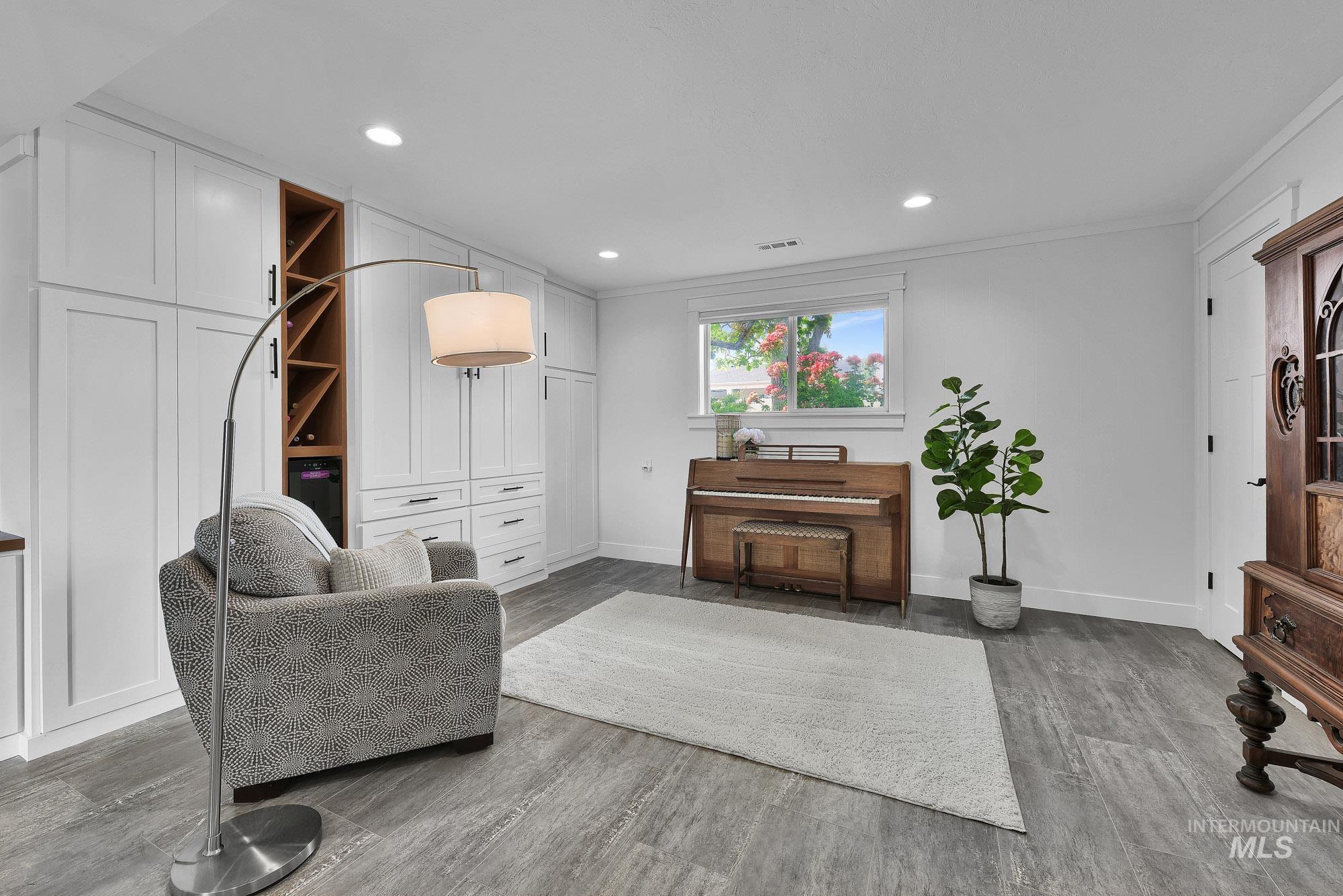 315 E Pat Lane, Caldwell, Idaho 83607-9013, 4 Bedrooms, 2.5 Bathrooms, Residential For Sale, Price $614,950, 98988388