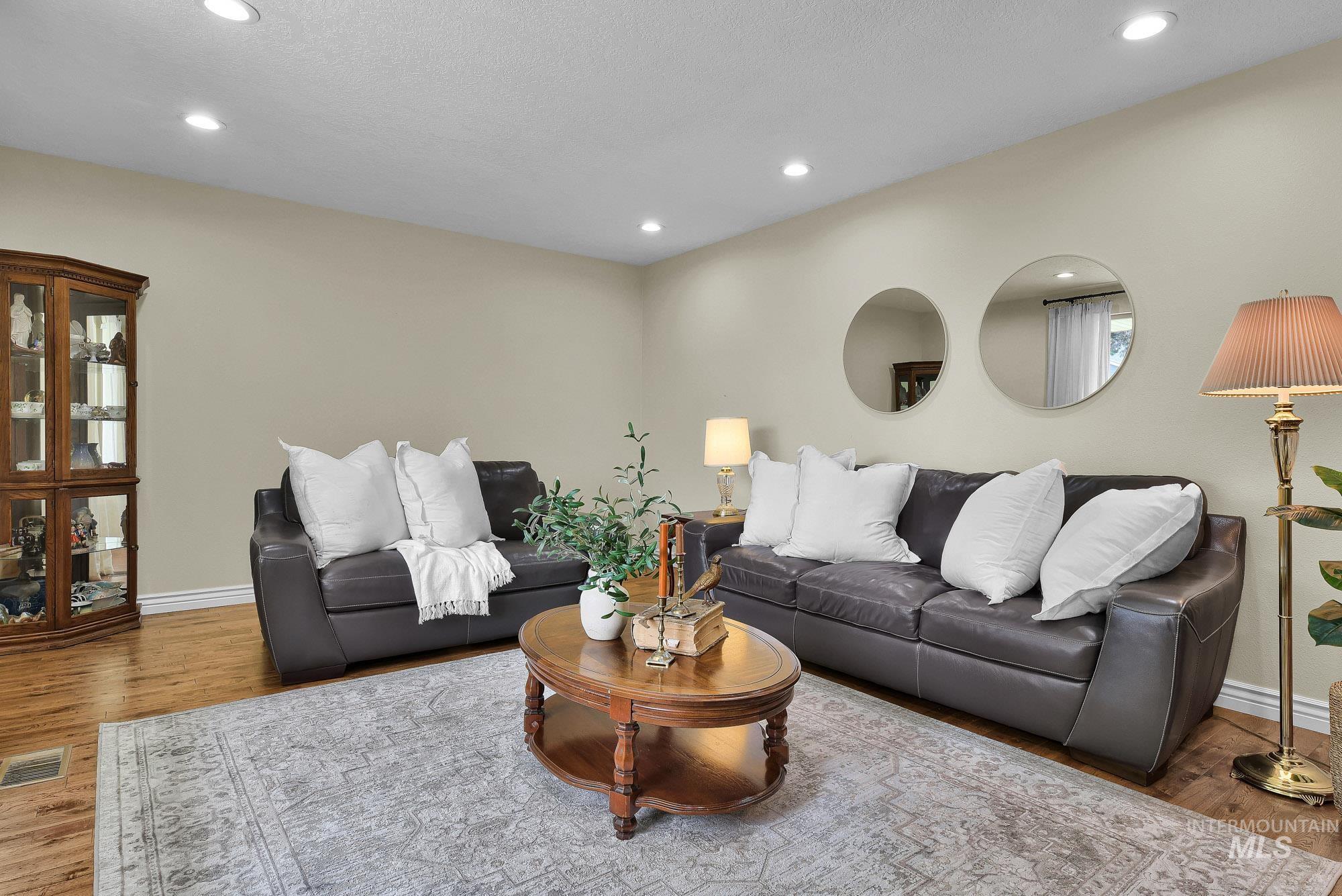 315 E Pat Lane, Caldwell, Idaho 83607-9013, 4 Bedrooms, 2.5 Bathrooms, Residential For Sale, Price $614,950, 98988388
