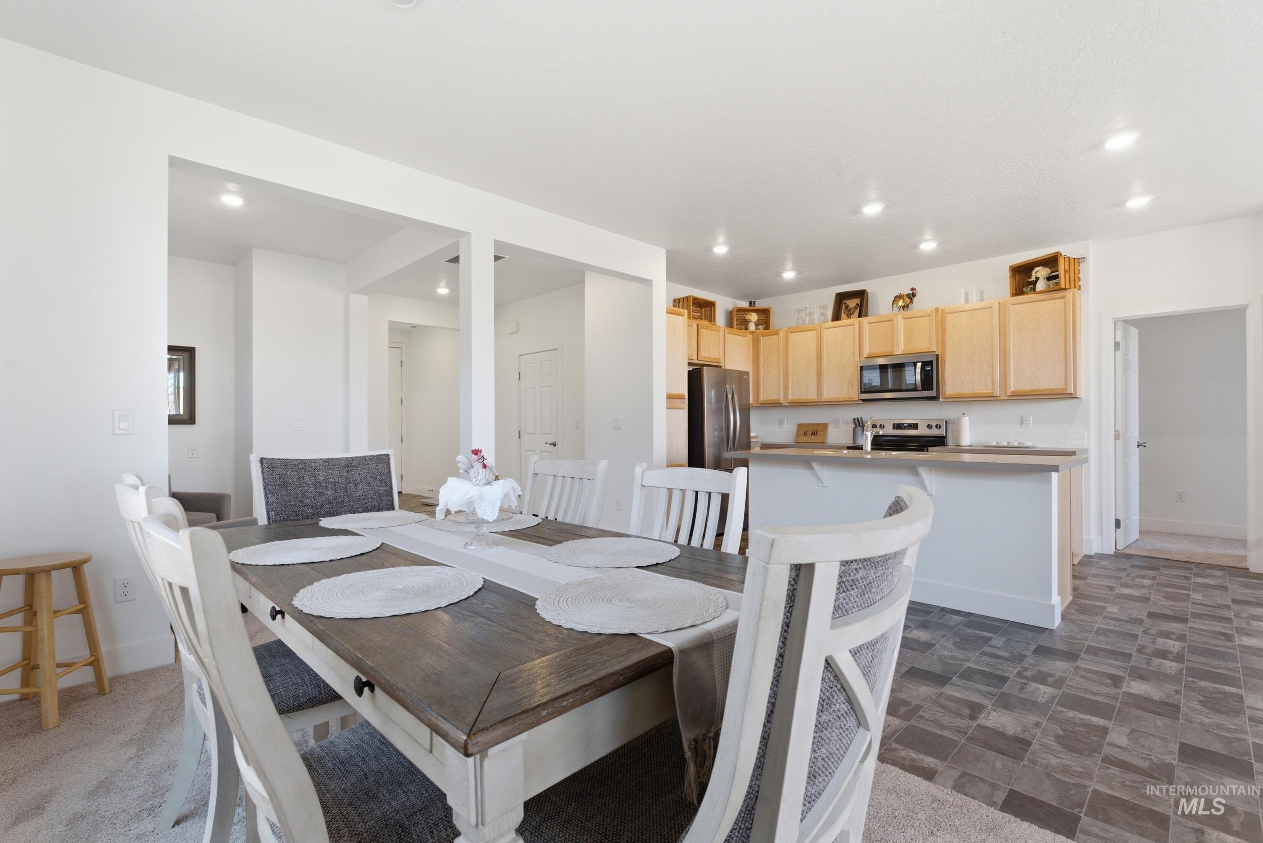 12165 S Glory Ln, Kuna, Idaho 83634, 2 Bedrooms, 2 Bathrooms, Residential For Sale, Price $409,900,MLS 98988390