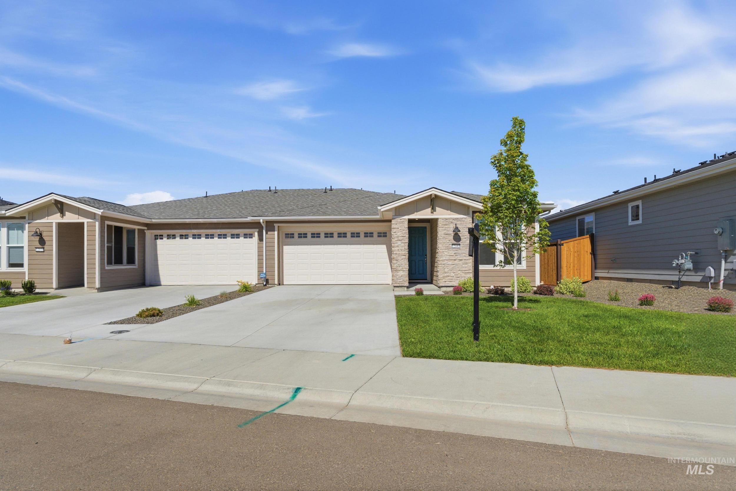 12165 S Glory Ln, Kuna, Idaho 83634, 2 Bedrooms, 2 Bathrooms, Residential For Sale, Price $409,900,MLS 98988390