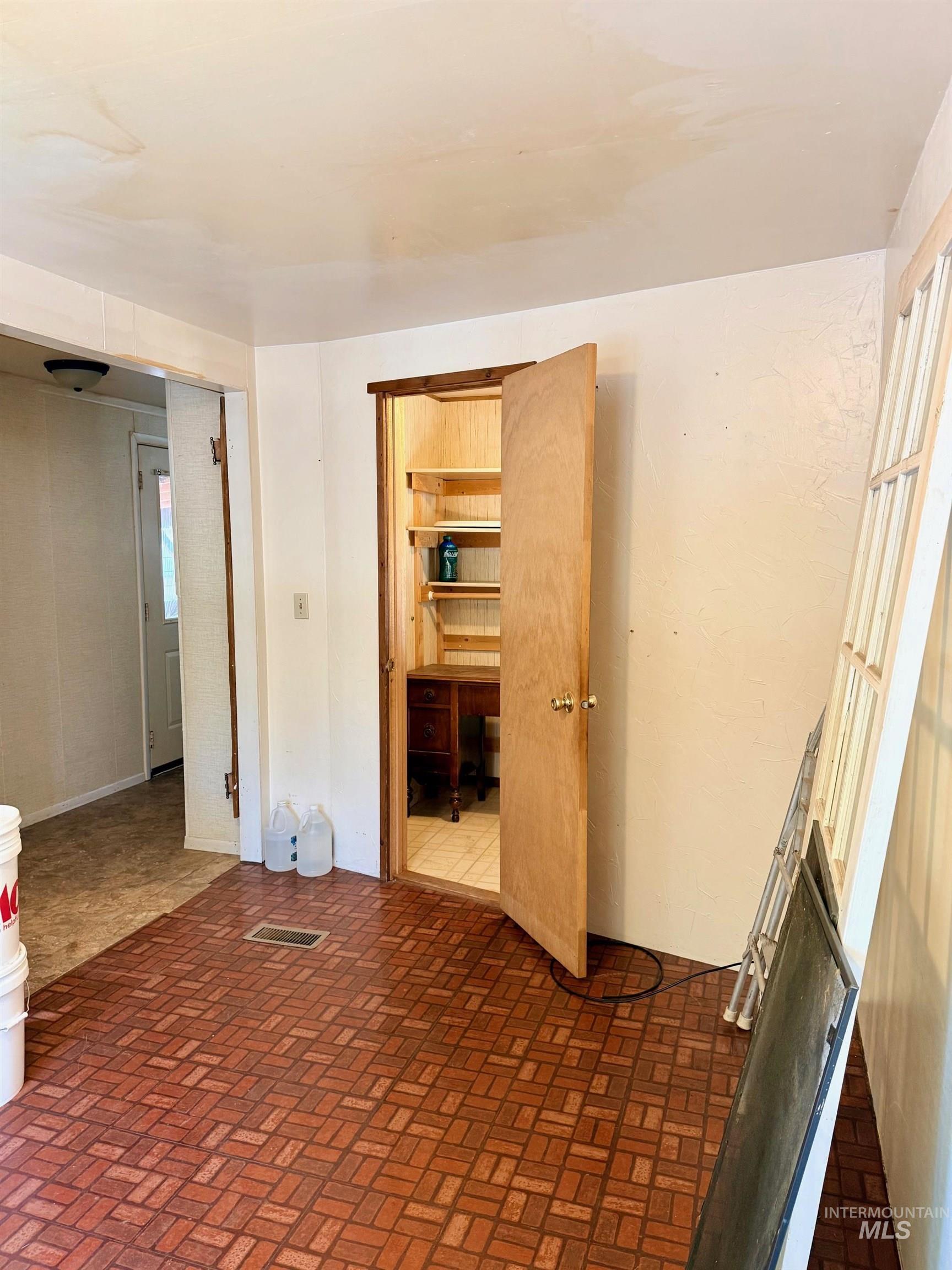 11 Bass Ln, Orofino, Idaho 83544, 2 Bedrooms, 1.5 Bathrooms, Residential For Sale, Price $40,000,MLS 98988391