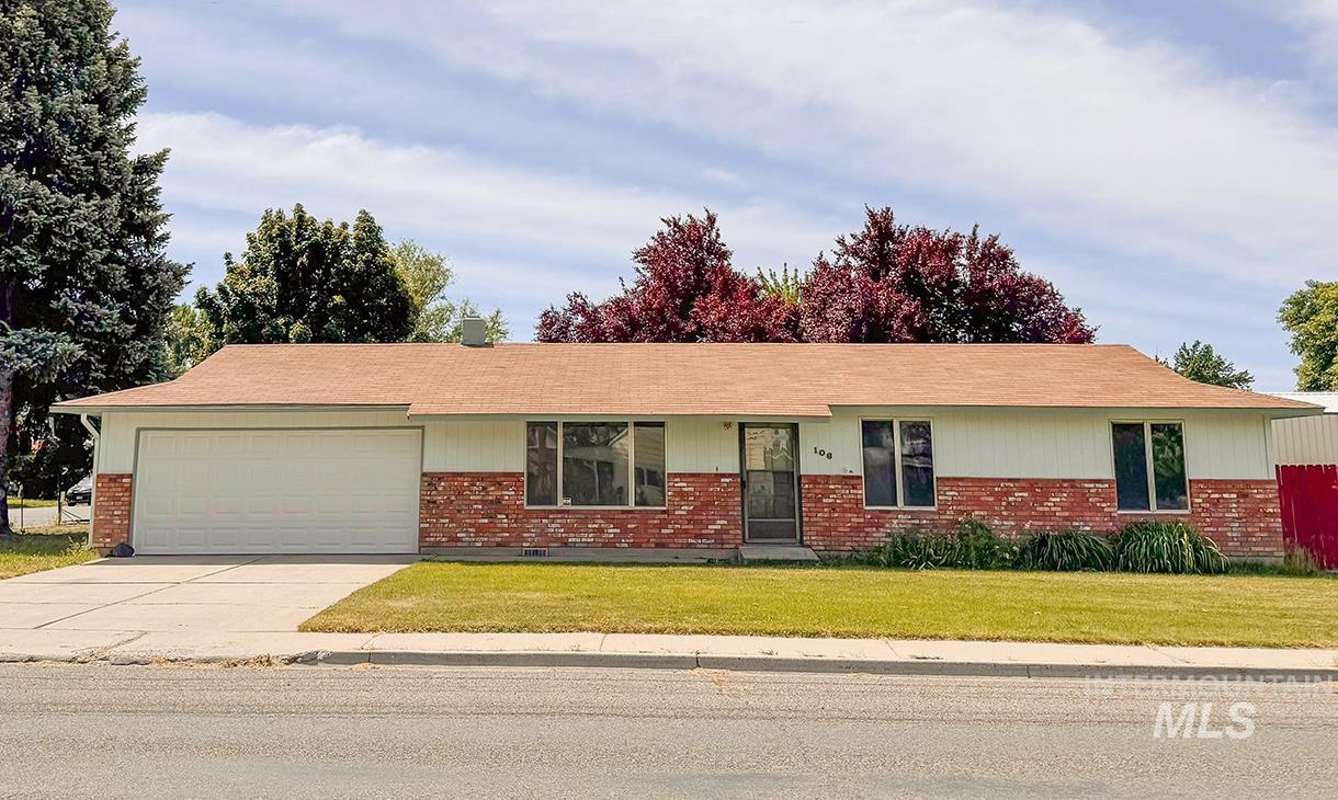 106 NE 16th, Fruitland, Idaho 83619, 3 Bedrooms, 1 Bathroom, Residential For Sale, Price $325,000,MLS 98988392
