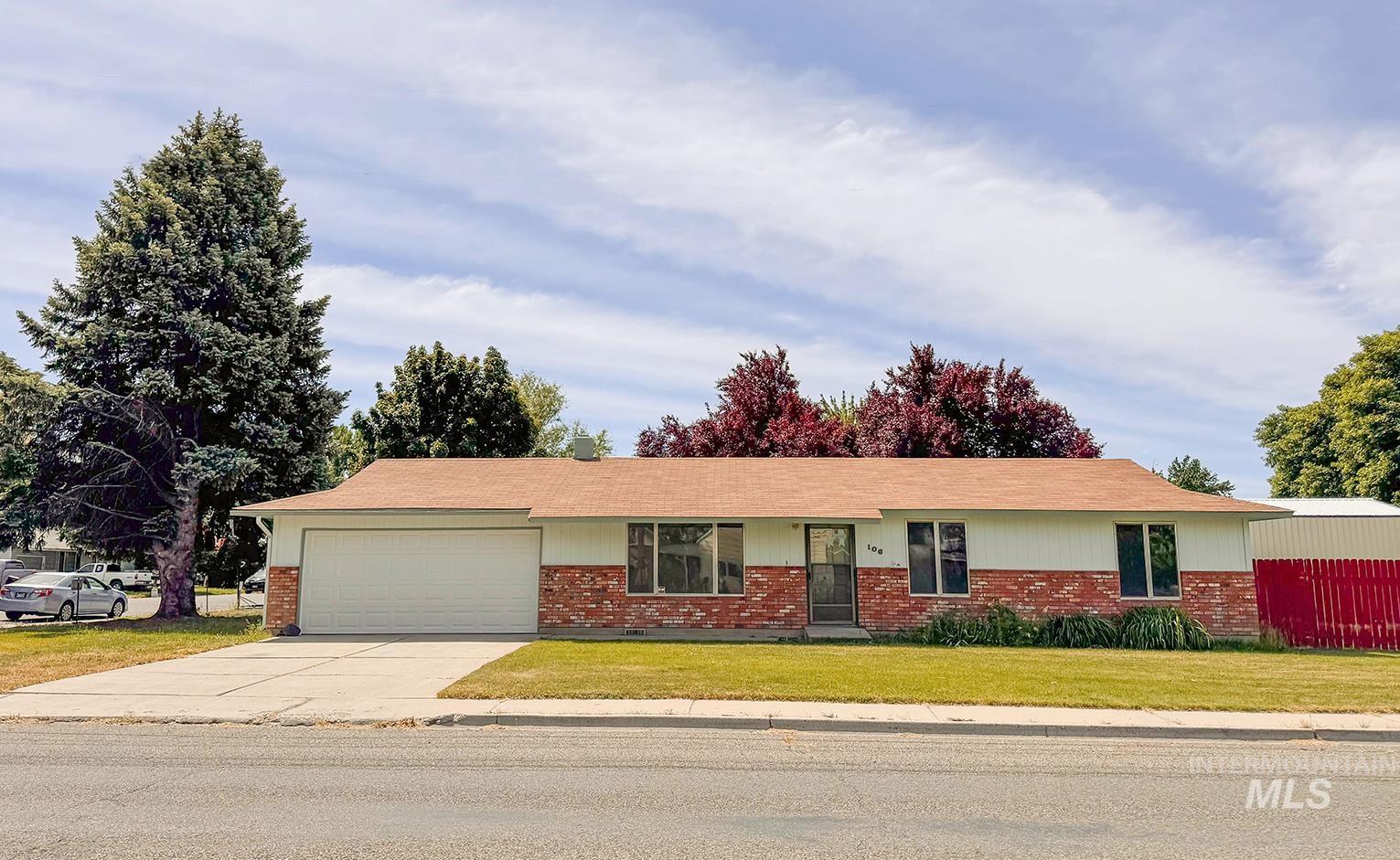 106 NE 16th, Fruitland, Idaho 83619, 3 Bedrooms, 1 Bathroom, Residential For Sale, Price $325,000,MLS 98988392