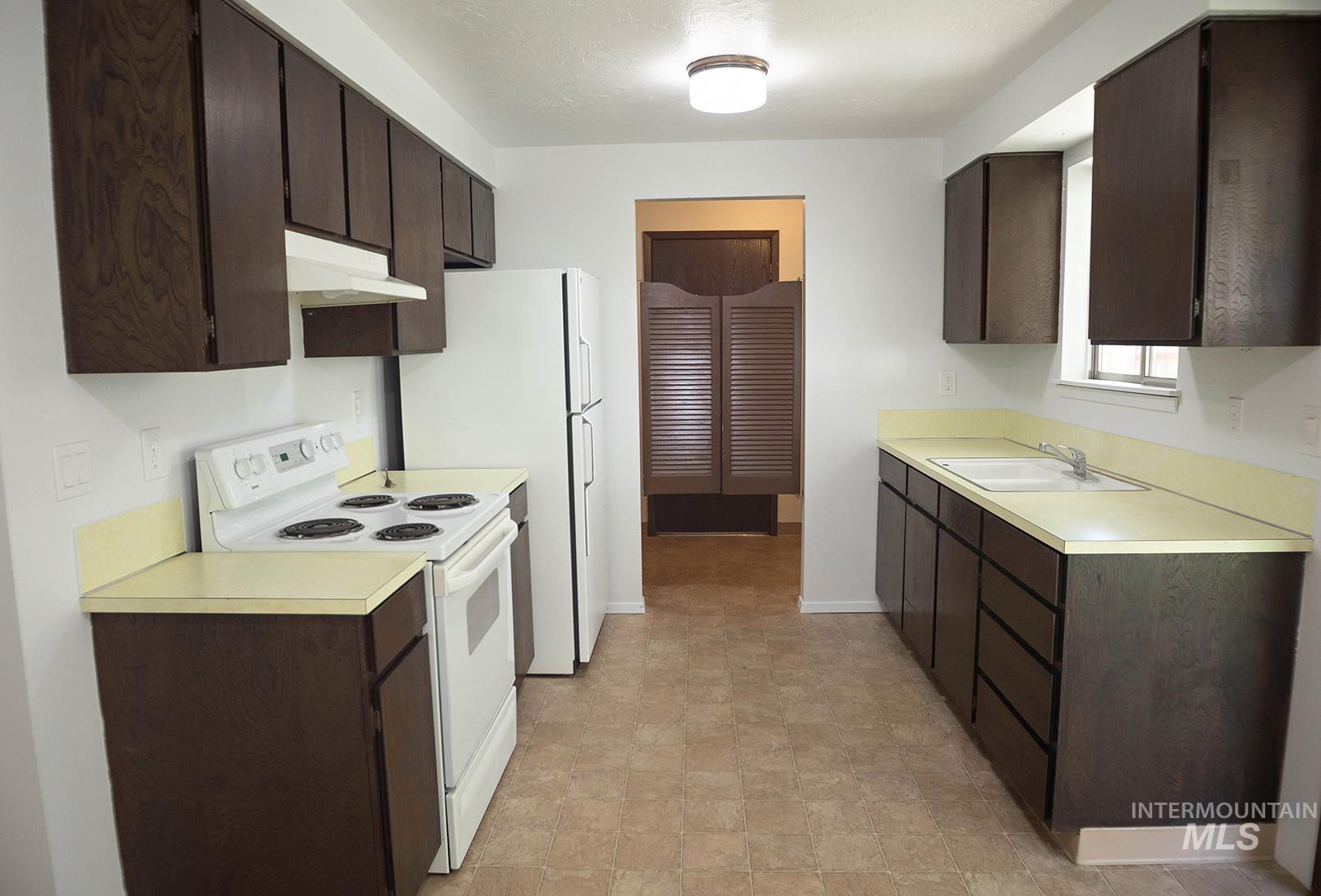 106 NE 16th, Fruitland, Idaho 83619, 3 Bedrooms, 1 Bathroom, Residential For Sale, Price $325,000,MLS 98988392