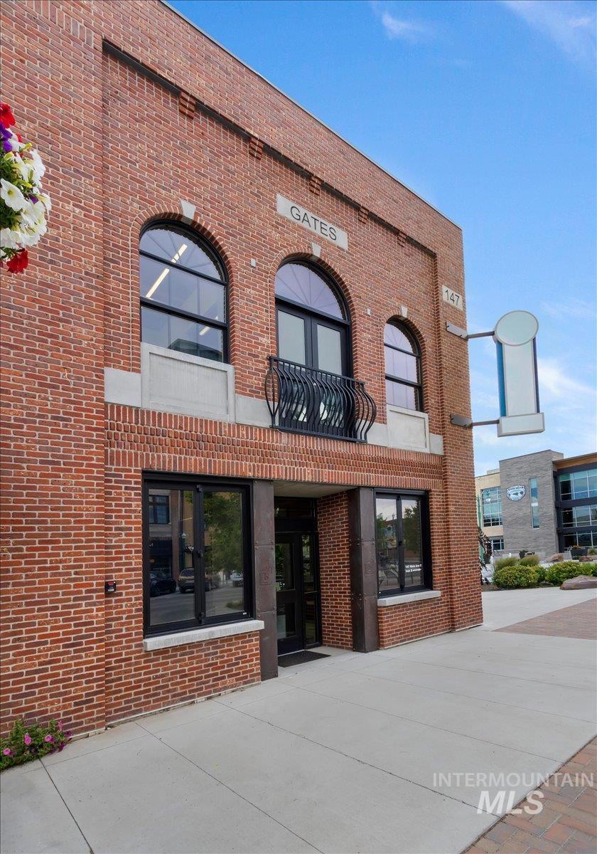 147 Main Ave E, Twin Falls, Idaho 83301-6229, 16 Rooms, Business/Commercial For Sale, Price $103,200,MLS 98988394