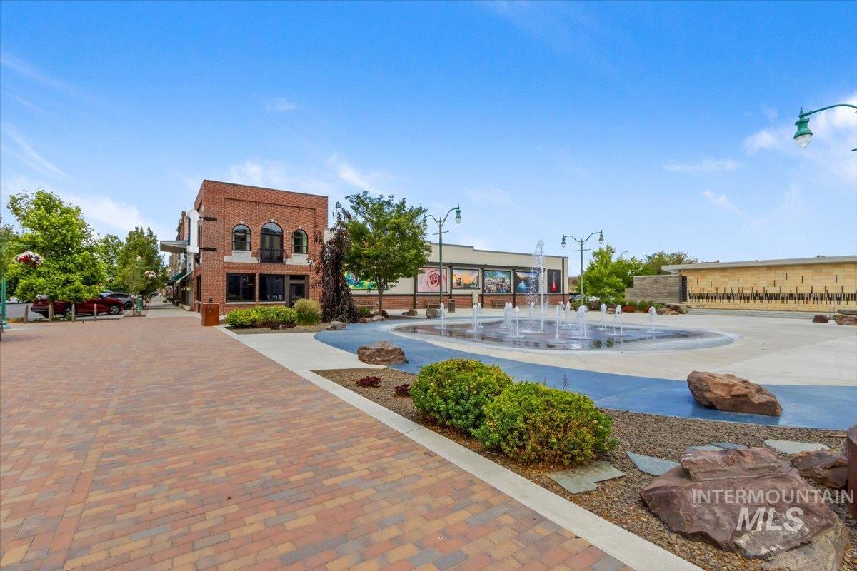 147 Main Ave E, Twin Falls, Idaho 83301-6229, 16 Rooms, Business/Commercial For Sale, Price $103,200,MLS 98988394