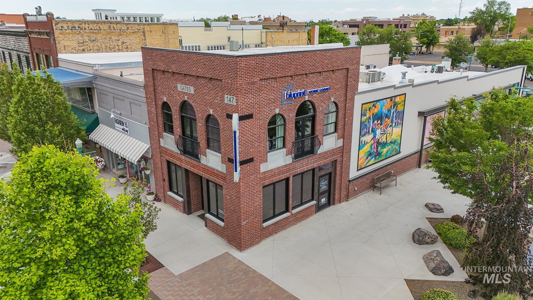 147 Main Ave E, Twin Falls, Idaho 83301-6229, 16 Rooms, Business/Commercial For Sale, Price $103,200,MLS 98988394