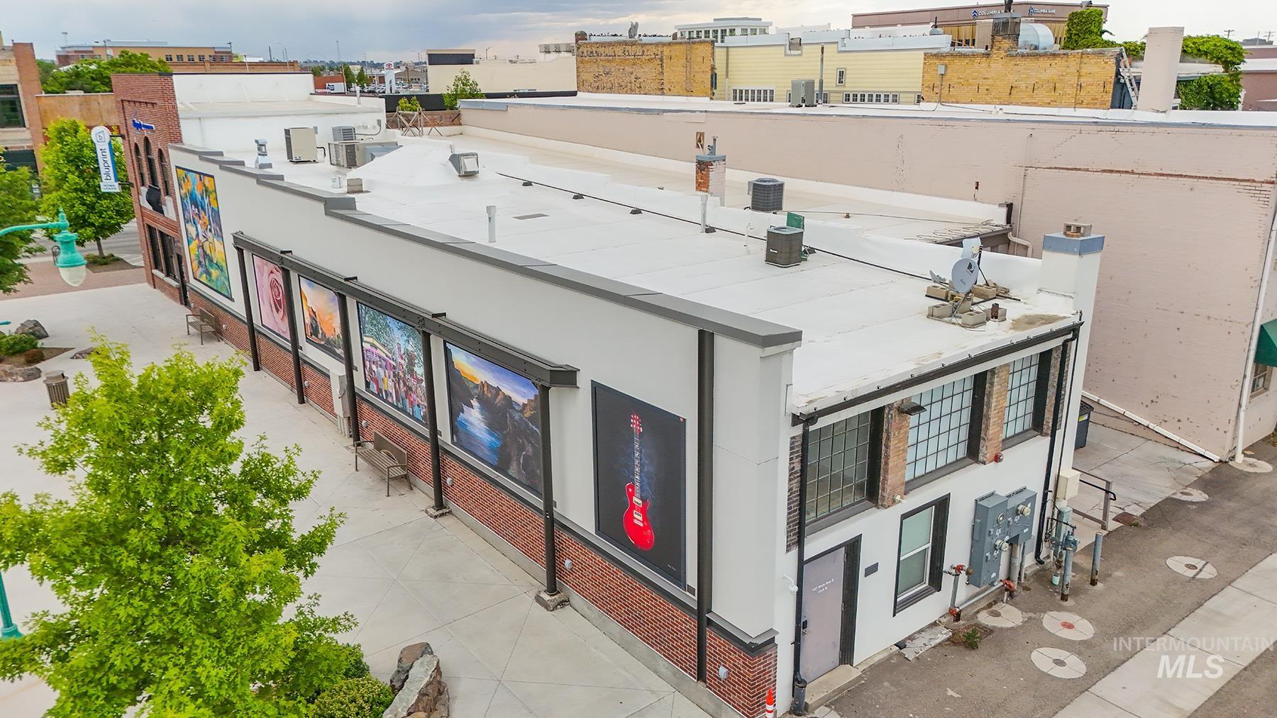 147 Main Ave E, Twin Falls, Idaho 83301-6229, 16 Rooms, Business/Commercial For Sale, Price $103,200,MLS 98988394