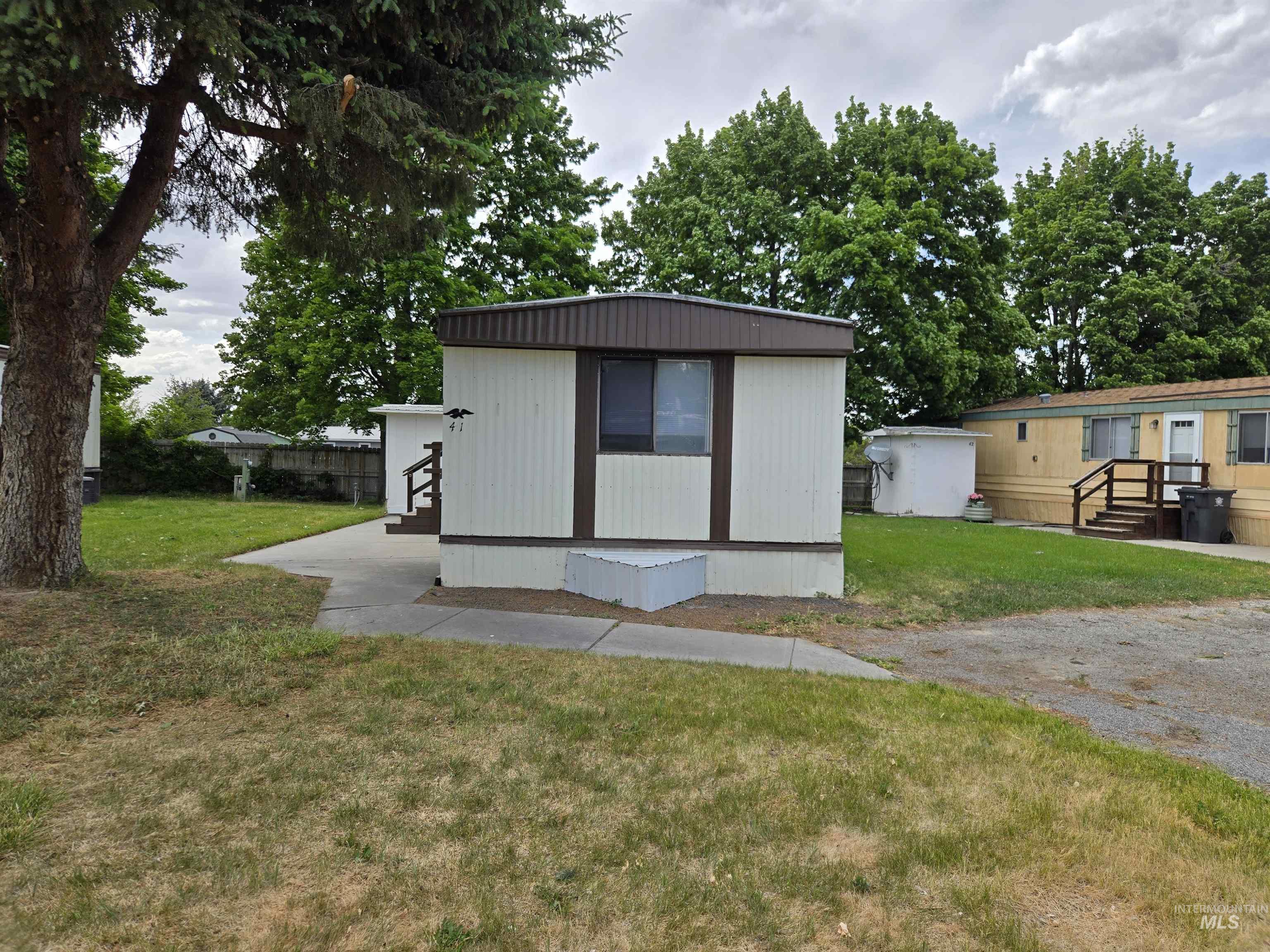 198 South Hills Rd, Twin Falls, Idaho 83301, 2 Bedrooms, 1 Bathroom, Residential For Sale, Price $39,000,MLS 98988395