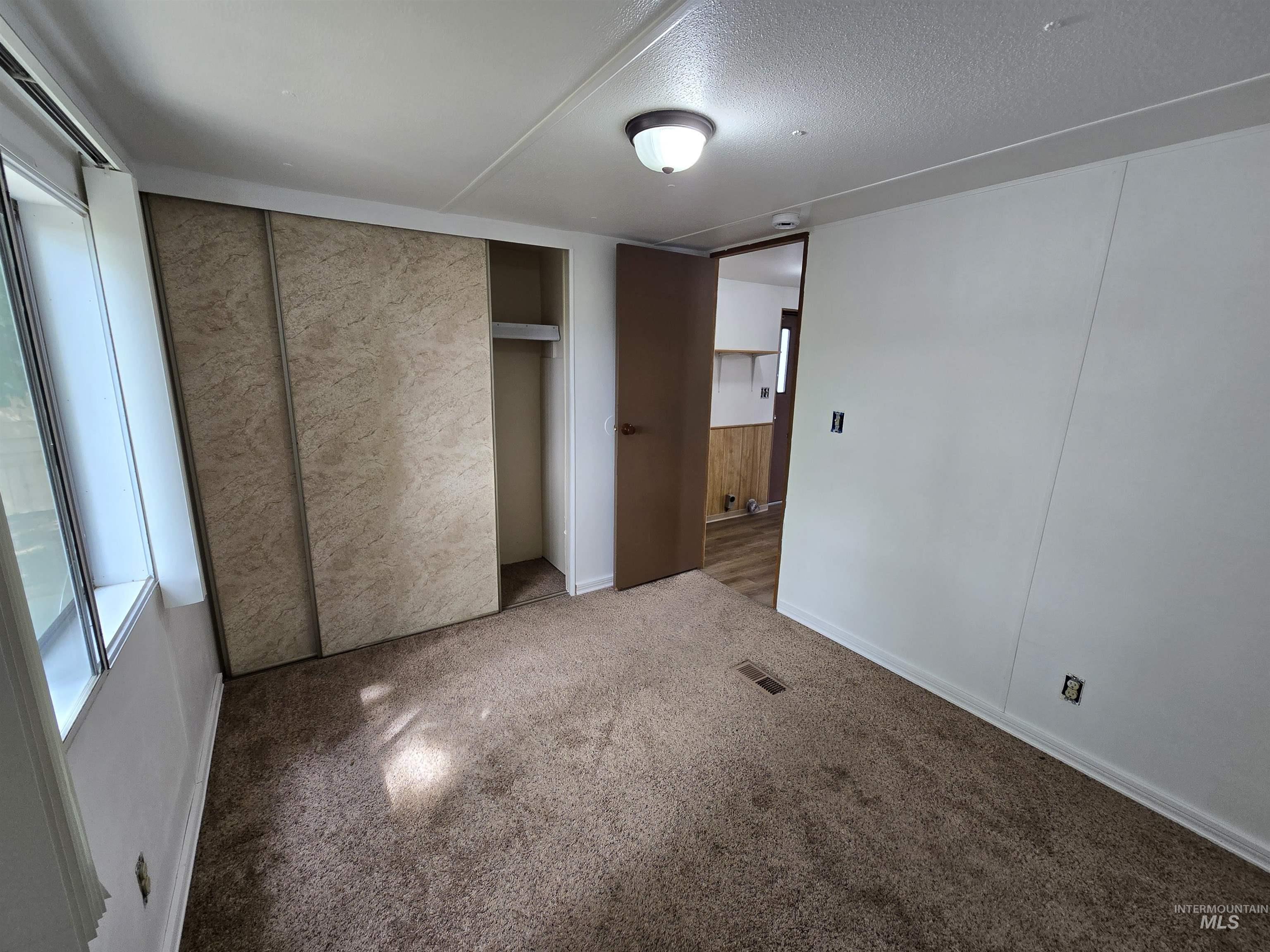 198 South Hills Rd, Twin Falls, Idaho 83301, 2 Bedrooms, 1 Bathroom, Residential For Sale, Price $39,000,MLS 98988395