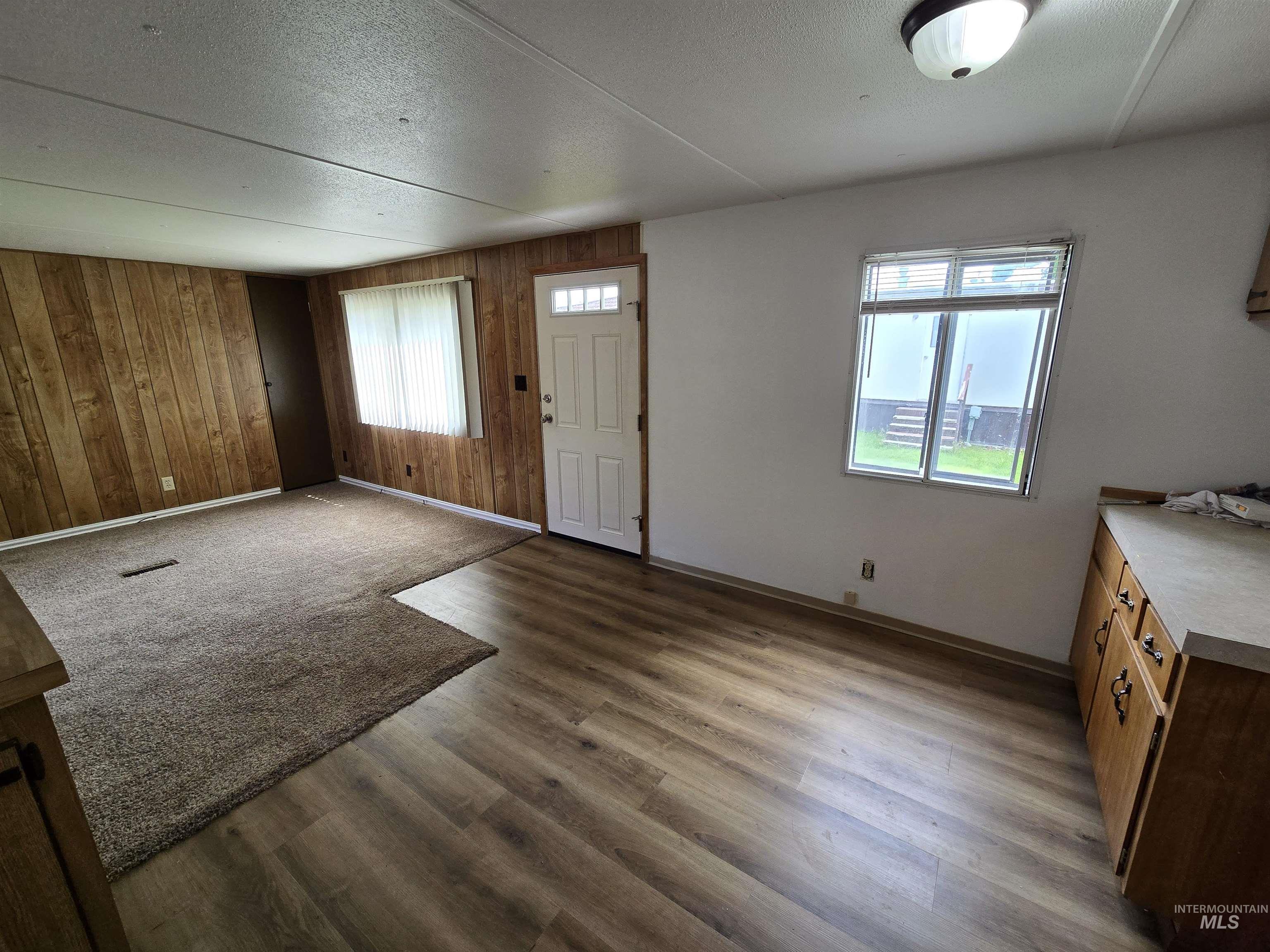 198 South Hills Rd, Twin Falls, Idaho 83301, 2 Bedrooms, 1 Bathroom, Residential For Sale, Price $39,000,MLS 98988395