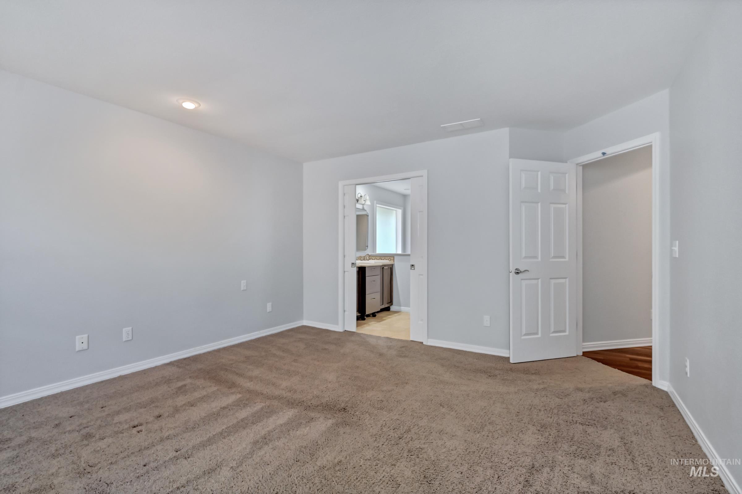 5145 N Riverfront Dr, Garden City, Idaho 83714, 3 Bedrooms, 3 Bathrooms, Residential For Sale, Price $699,900,MLS 98988401