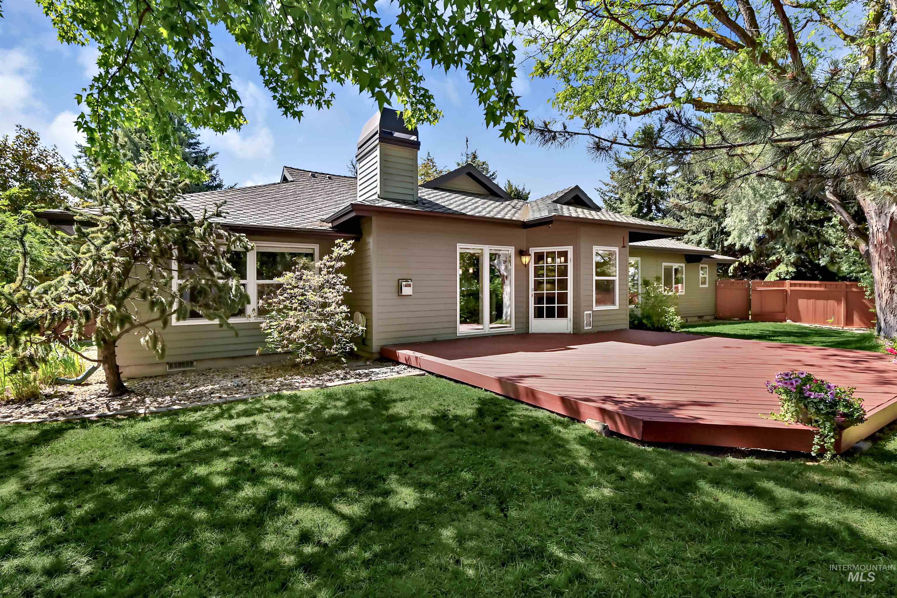 5145 N Riverfront Dr, Garden City, Idaho 83714, 3 Bedrooms, 3 Bathrooms, Residential For Sale, Price $699,900, 98988401