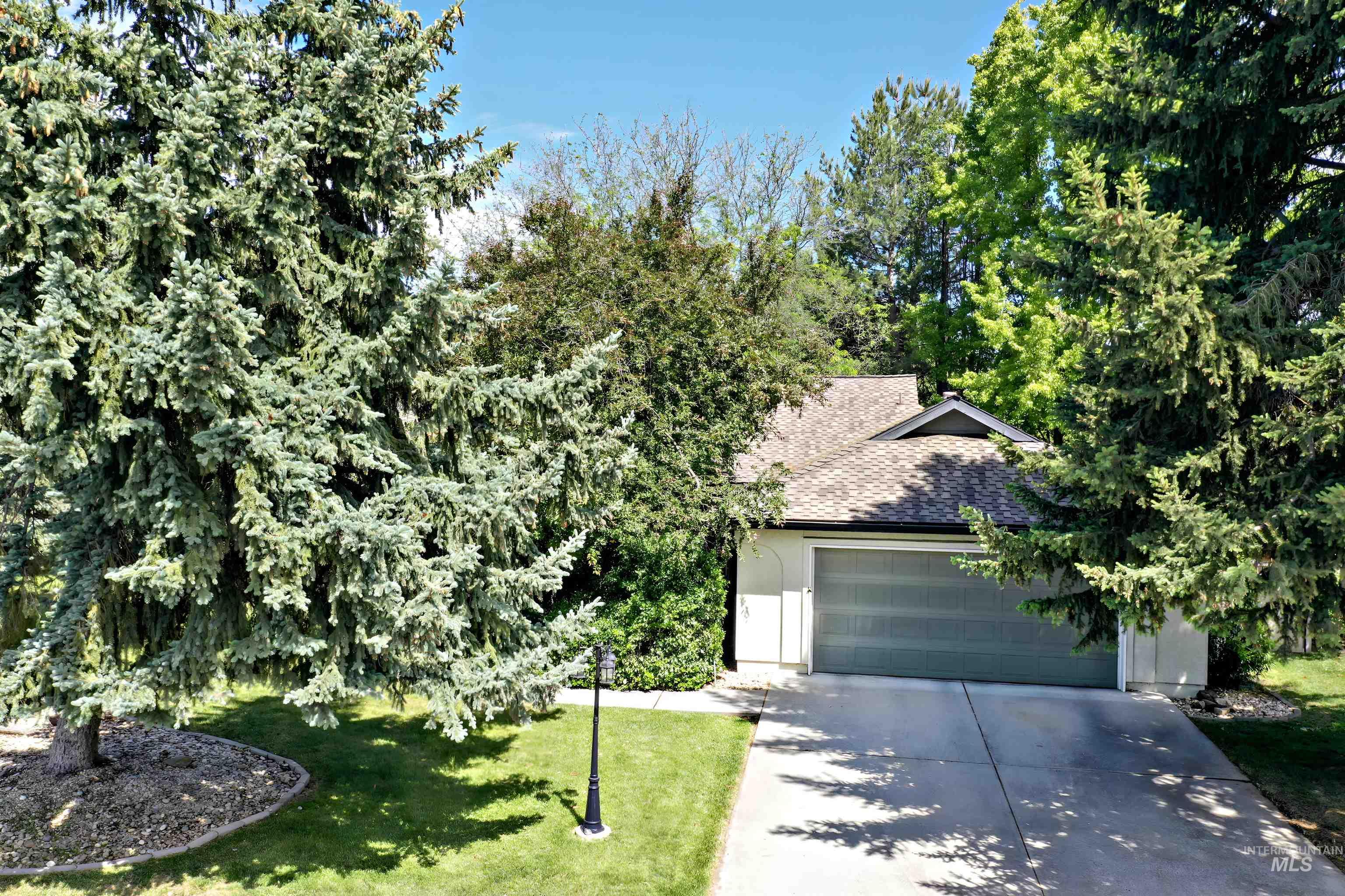 5145 N Riverfront Dr, Garden City, Idaho 83714, 3 Bedrooms, 3 Bathrooms, Residential For Sale, Price $699,900, 98988401