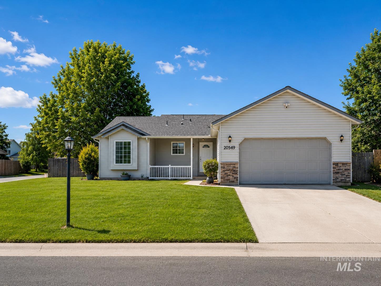 20549 Hancock Ave., Caldwell, Idaho 83605, 3 Bedrooms, 2 Bathrooms, Residential For Sale, Price $375,000,MLS 98988403