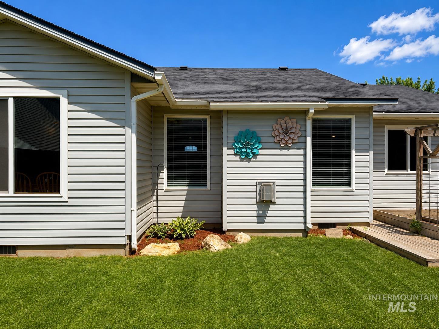 20549 Hancock Ave., Caldwell, Idaho 83605, 3 Bedrooms, 2 Bathrooms, Residential For Sale, Price $375,000,MLS 98988403