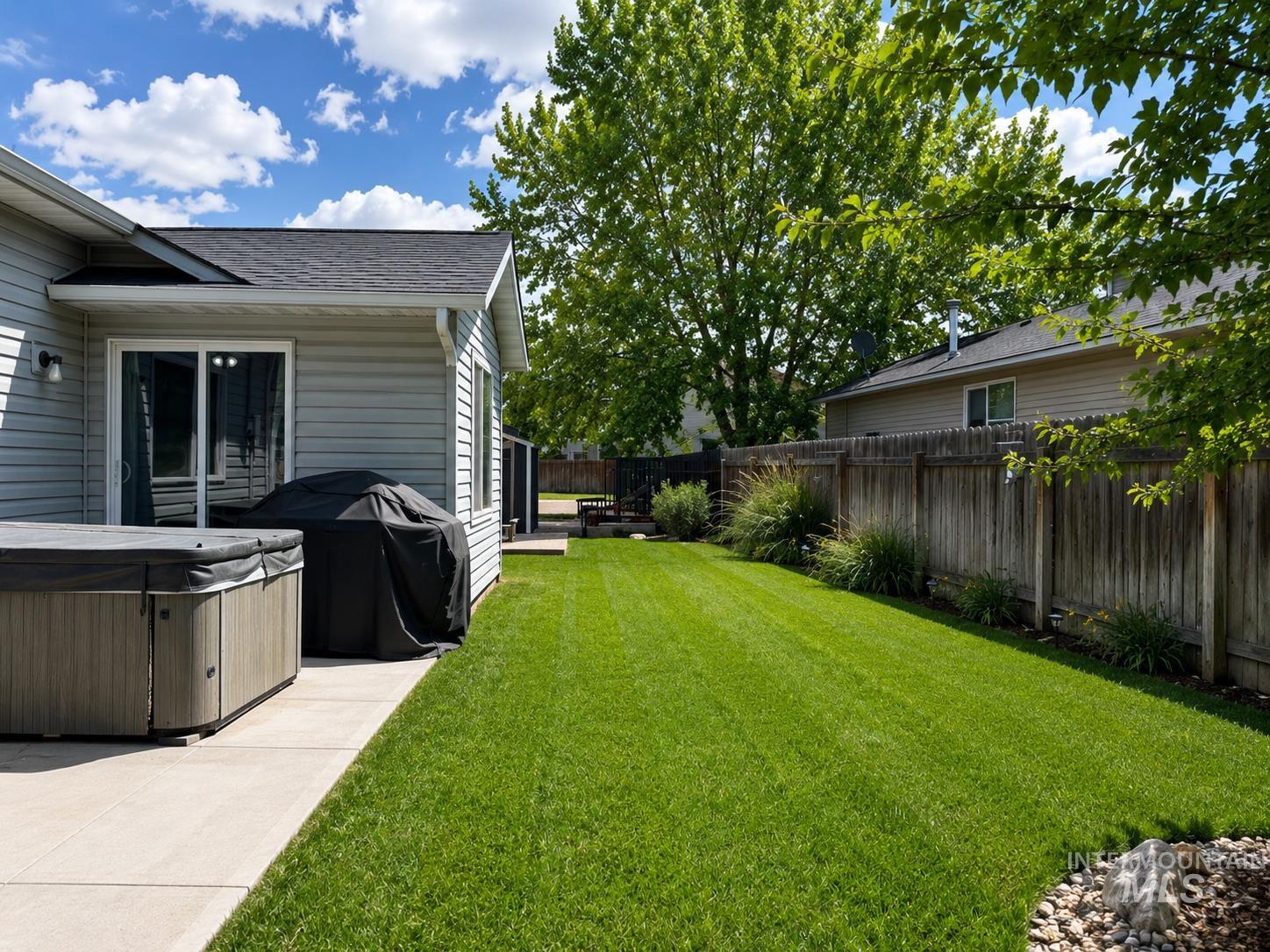 20549 Hancock Ave., Caldwell, Idaho 83605, 3 Bedrooms, 2 Bathrooms, Residential For Sale, Price $375,000,MLS 98988403