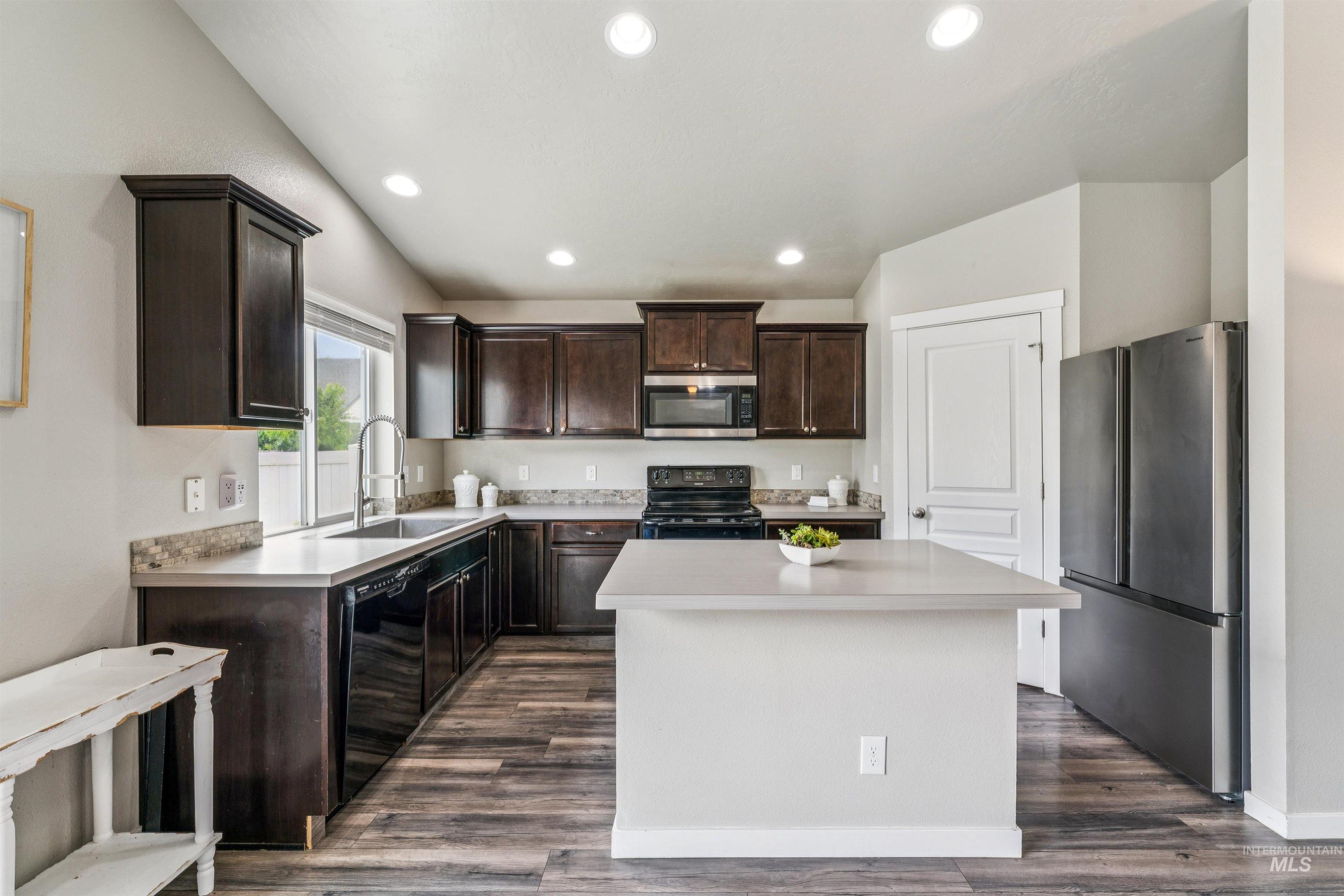 10551 Avalon St., Nampa, Idaho 83687, 4 Bedrooms, 2 Bathrooms, Residential For Sale, Price $414,900,MLS 98988404
