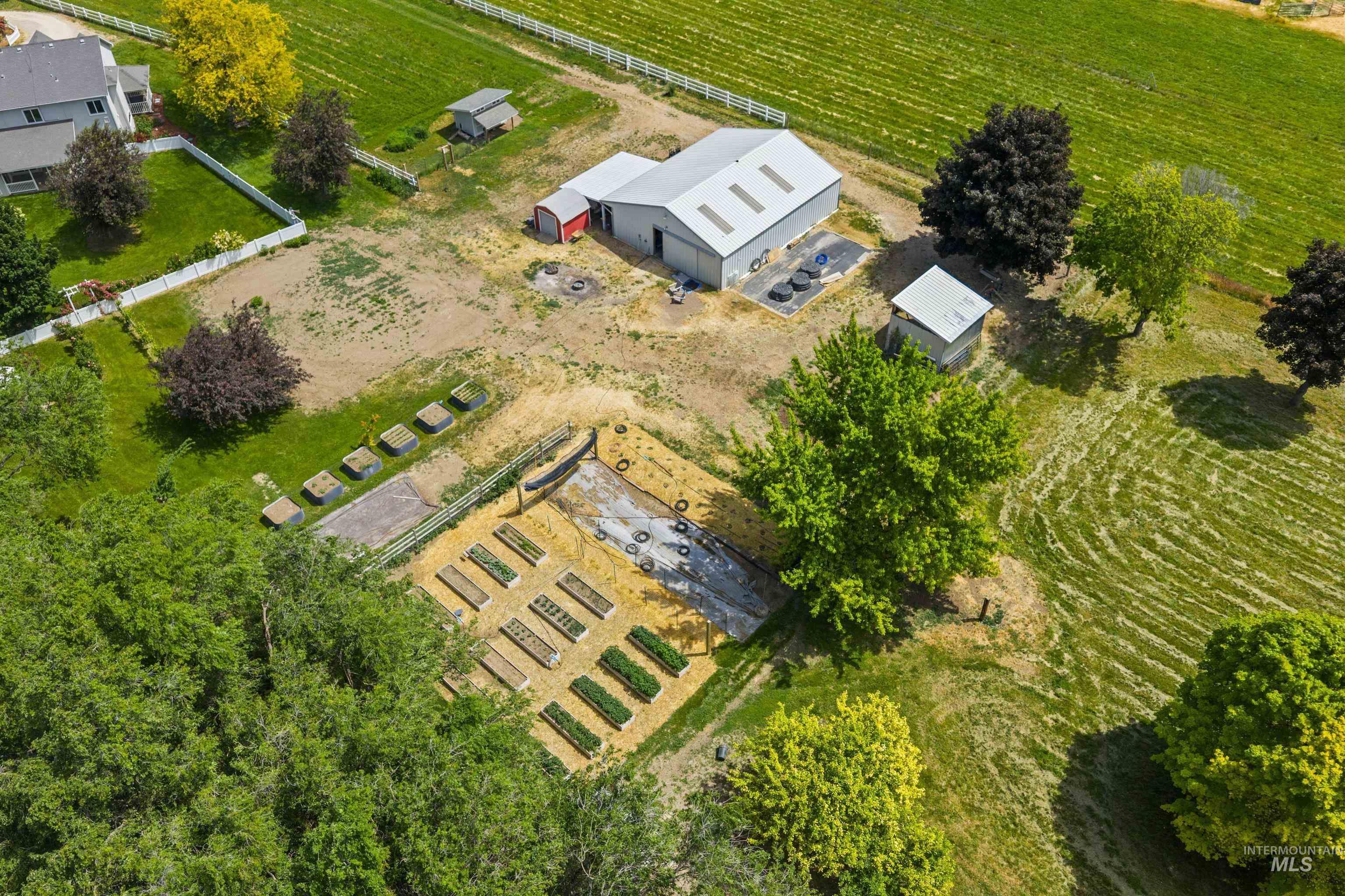 6423 Wright Lane, Nampa, Idaho 83686, 4 Bedrooms, 2.5 Bathrooms, Farm & Ranch For Sale, Price $999,875,MLS 98988405