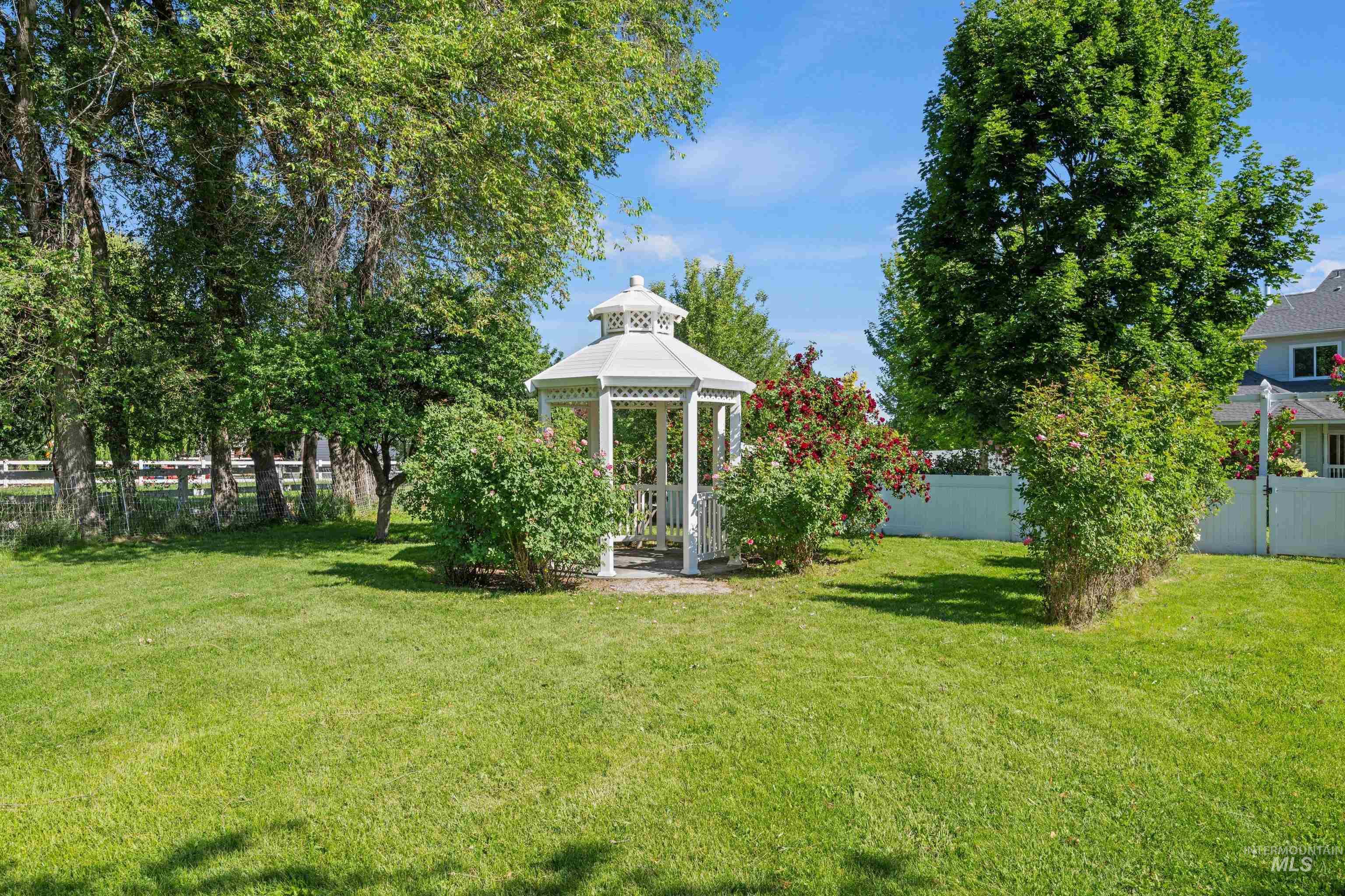 6423 Wright Lane, Nampa, Idaho 83686, 4 Bedrooms, 2.5 Bathrooms, Farm & Ranch For Sale, Price $999,875,MLS 98988405
