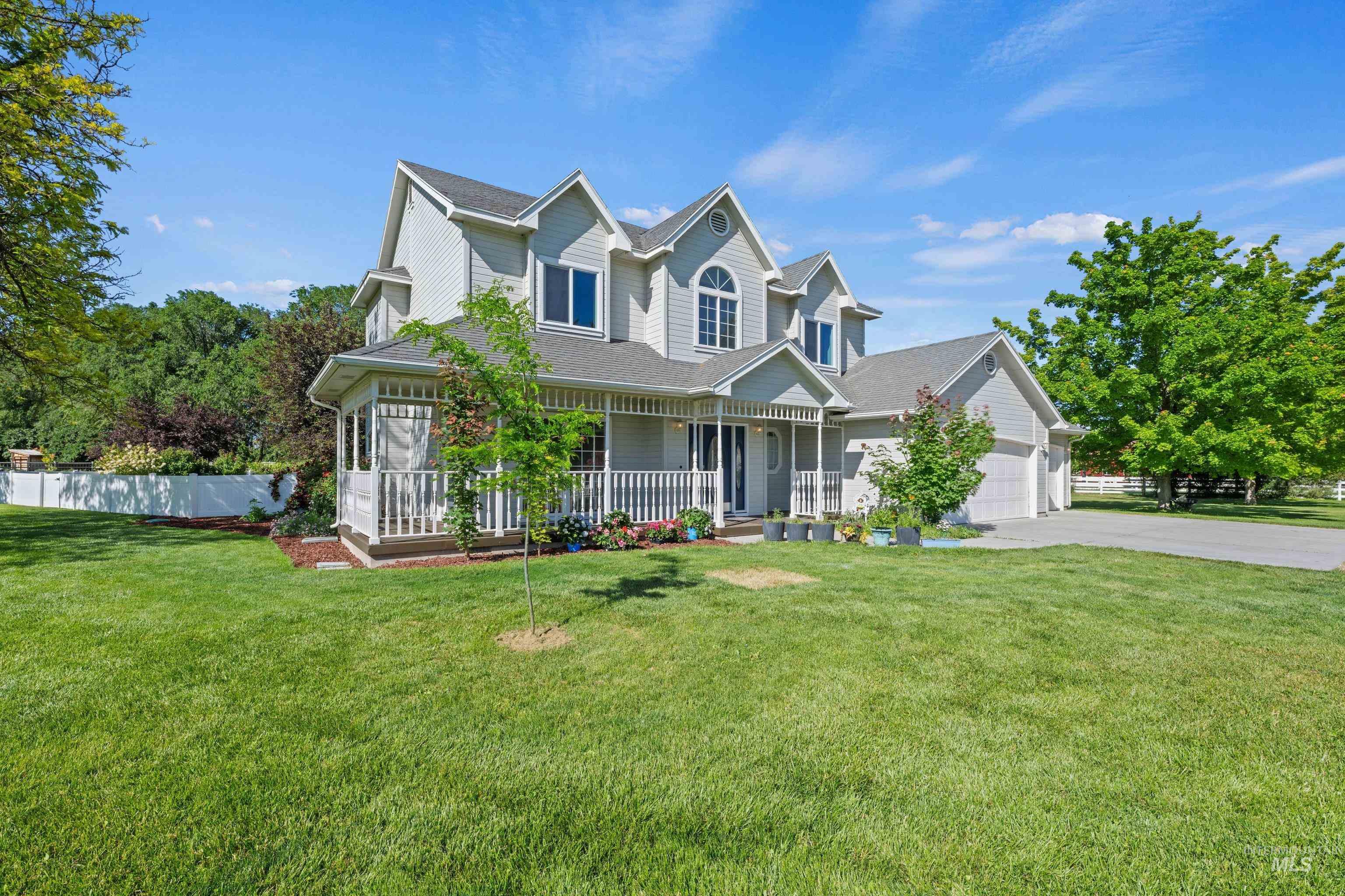 6423 Wright Lane, Nampa, Idaho 83686, 4 Bedrooms, 2.5 Bathrooms, Farm & Ranch For Sale, Price $999,875,MLS 98988405