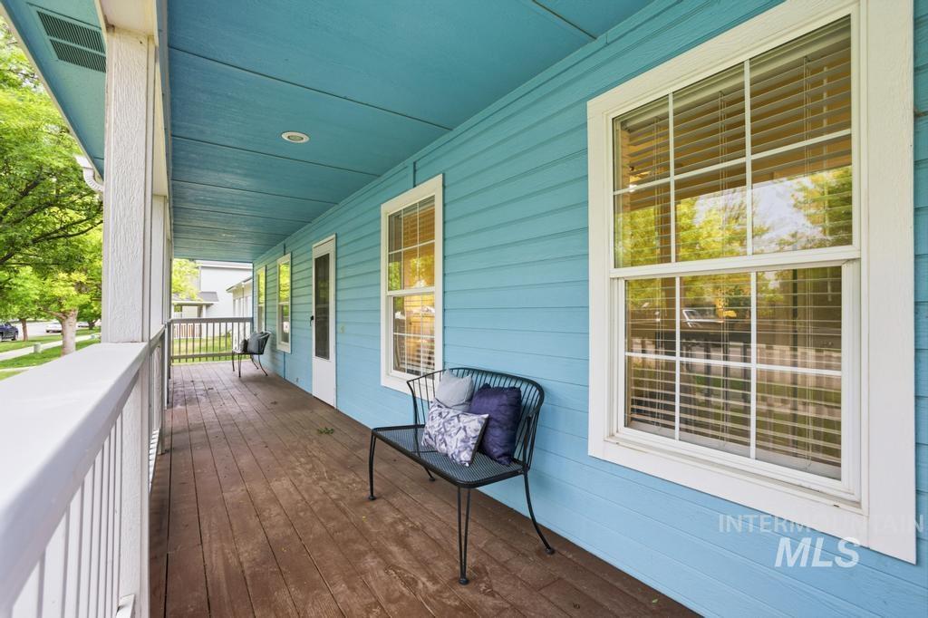 8773 W Banjo Dr., Boise, Idaho 83709, 3 Bedrooms, 2 Bathrooms, Residential For Sale, Price $399,000,MLS 98988408