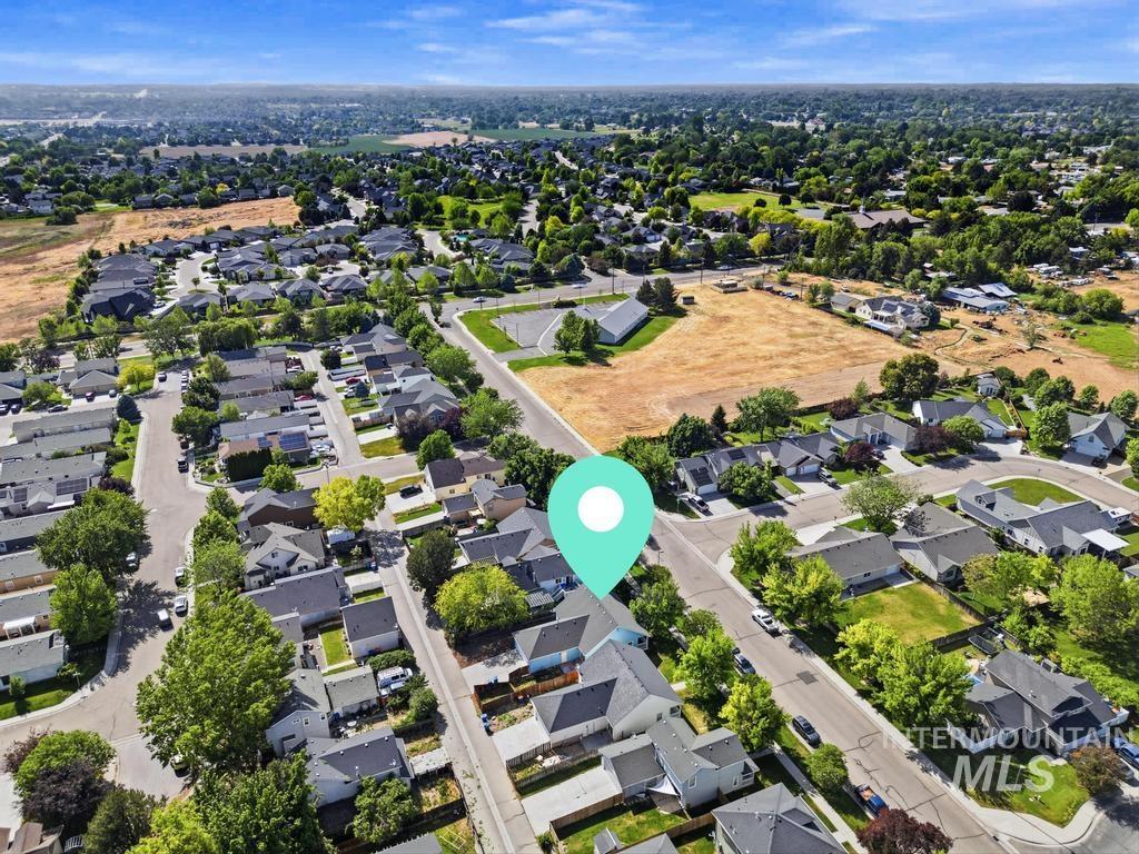 8773 W Banjo Dr., Boise, Idaho 83709, 3 Bedrooms, 2 Bathrooms, Residential For Sale, Price $399,000,MLS 98988408