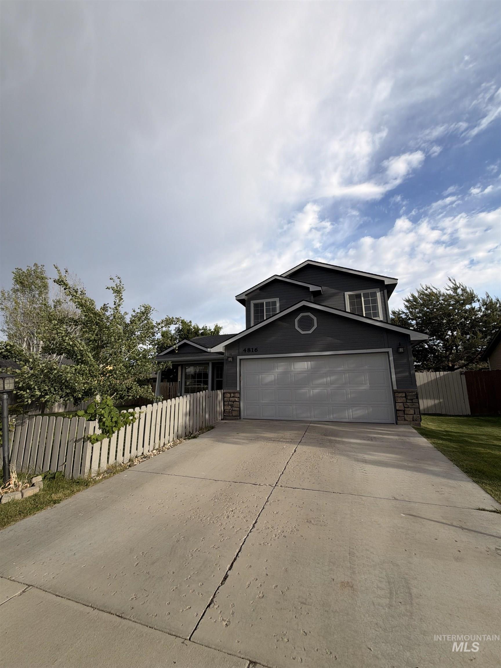 4816 Kadie Rd, Caldwell, Idaho 83607, 3 Bedrooms, 2.5 Bathrooms, Residential For Sale, Price $360,000,MLS 98988414