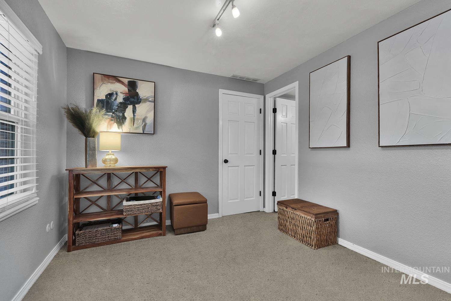 5429 N Capson, Boise, Idaho 83704, 4 Bedrooms, 3 Bathrooms, Residential For Sale, Price $615,000,MLS 98988418