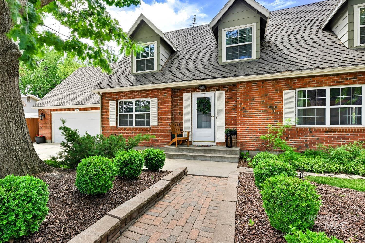 5429 N Capson, Boise, Idaho 83704, 4 Bedrooms, 3 Bathrooms, Residential For Sale, Price $615,000,MLS 98988418