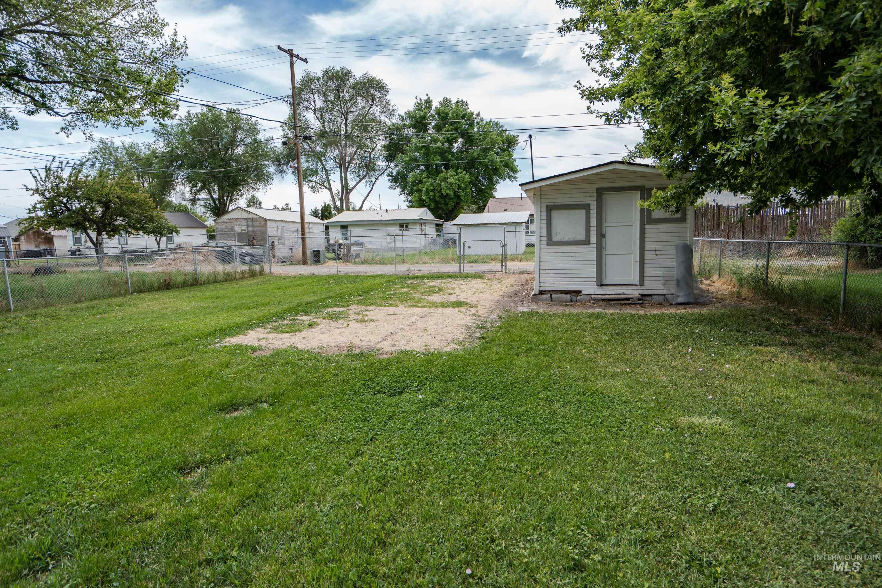 1018 Schodde Ave, Burley, Idaho 83318, 2 Bedrooms, 1 Bathroom, Residential For Sale, Price $209,900,MLS 98988420