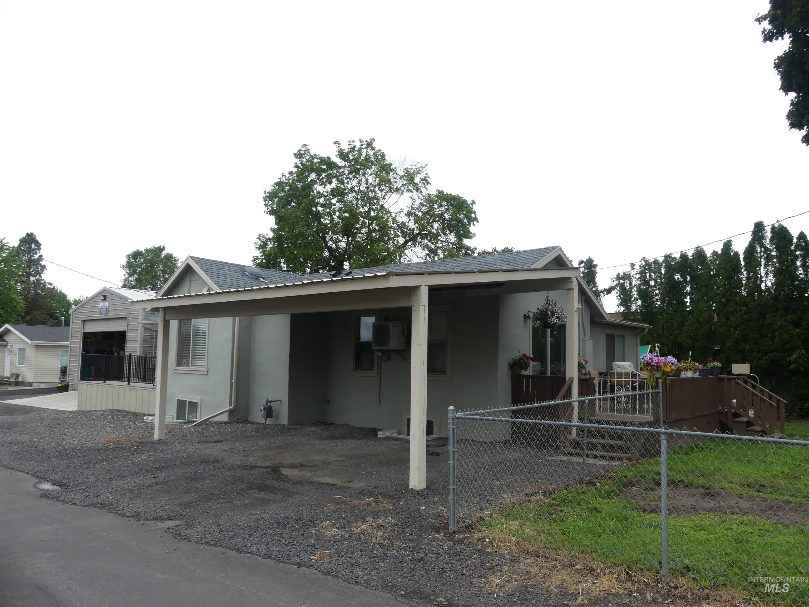 3320 9th St, Lewiston, Idaho 83501, 5 Bedrooms, 2 Bathrooms, Residential For Sale, Price $399,000,MLS 98988421