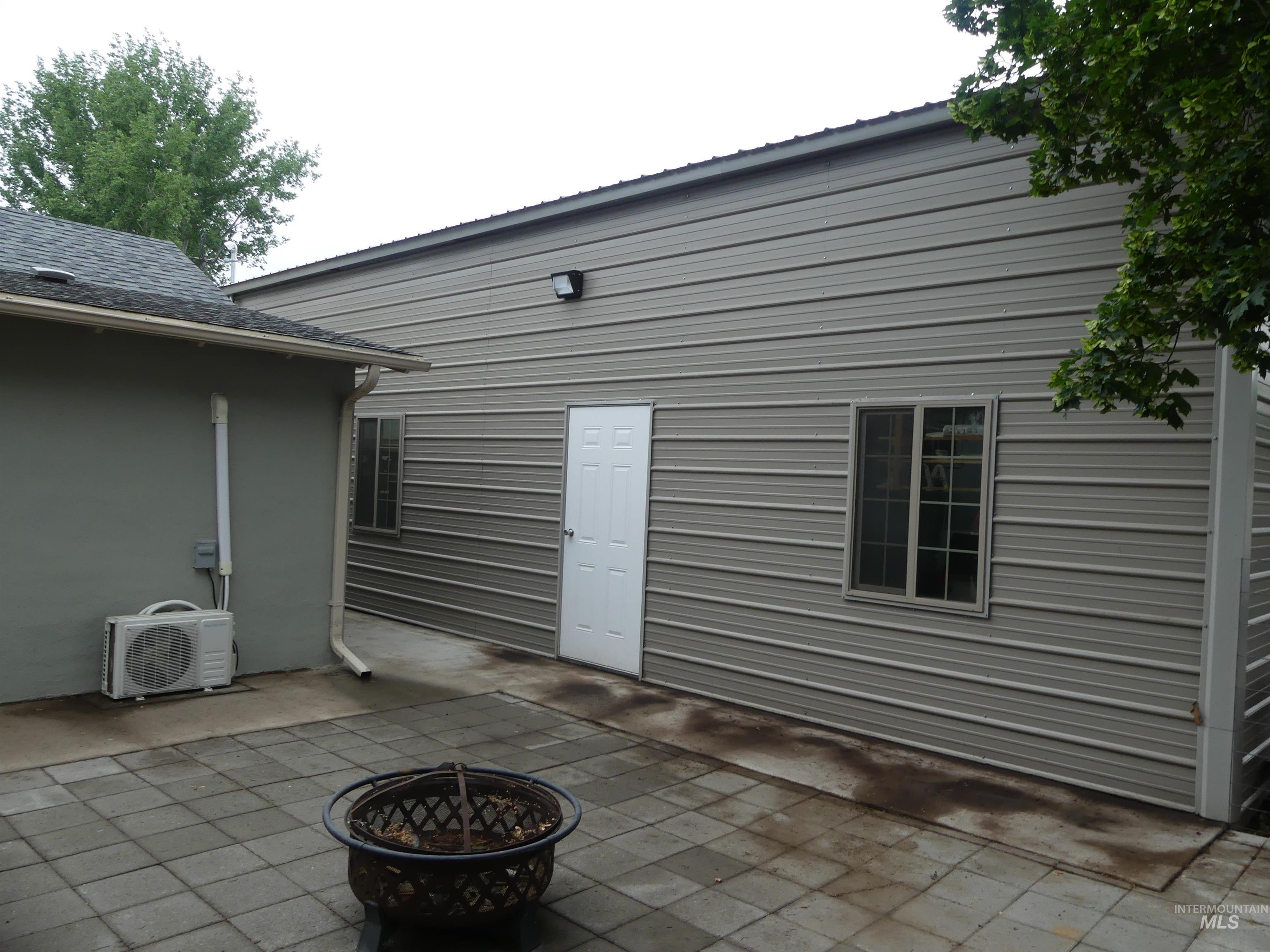 3320 9th St, Lewiston, Idaho 83501, 5 Bedrooms, 2 Bathrooms, Residential For Sale, Price $399,000,MLS 98988421