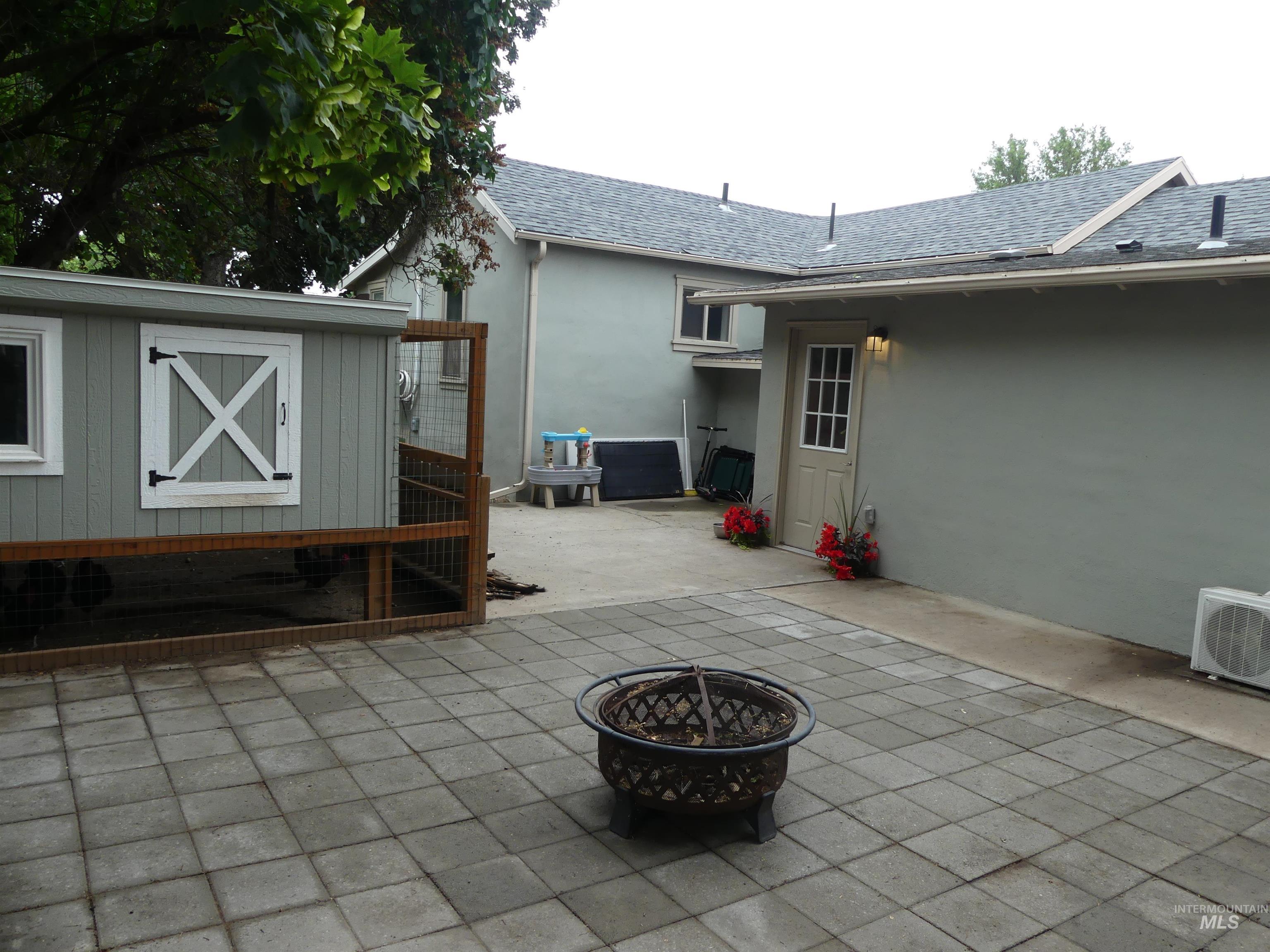 3320 9th St, Lewiston, Idaho 83501, 5 Bedrooms, 2 Bathrooms, Residential For Sale, Price $399,000,MLS 98988421