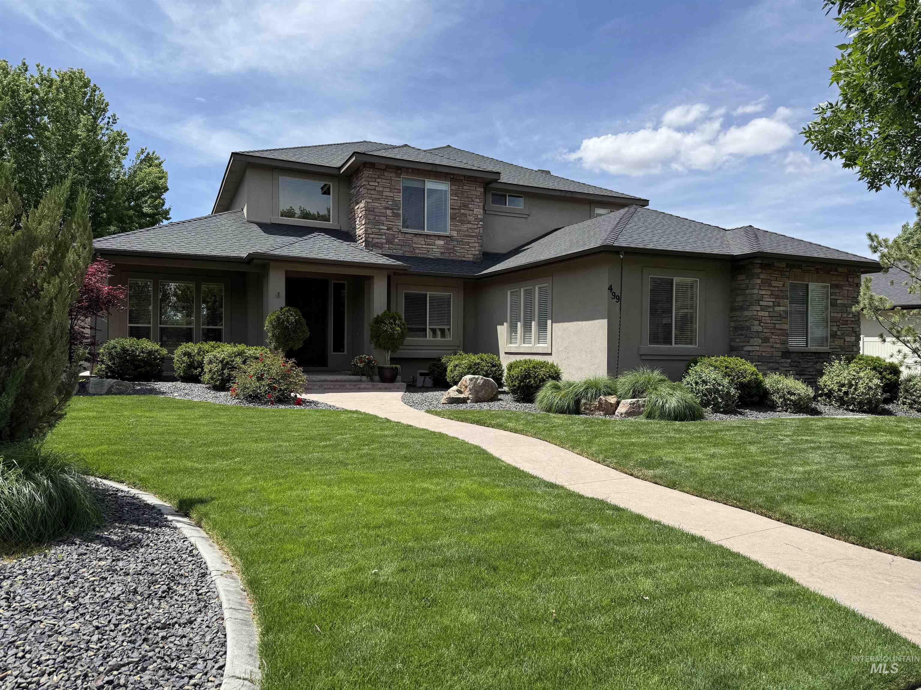 499 N Senora Way, Eagle, Idaho 83616, 4 Bedrooms, 2.5 Bathrooms, Residential For Sale, Price $800,000,MLS 98988422