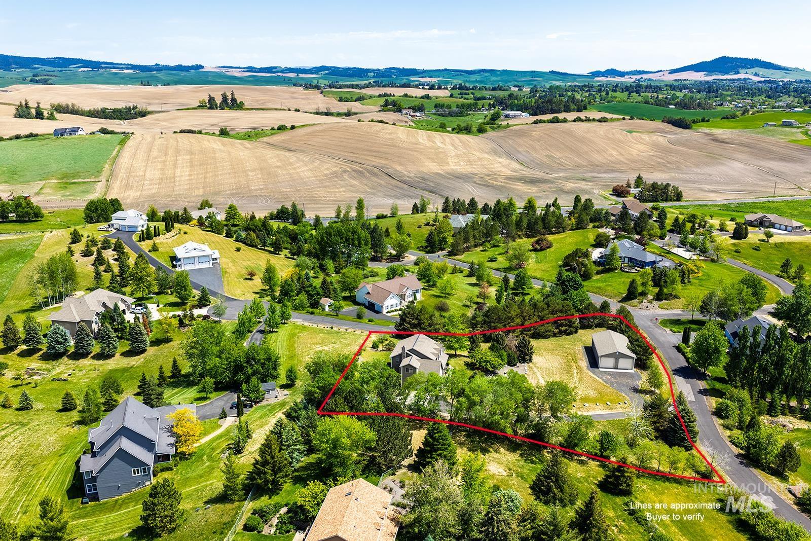 1060 Canterwood, Moscow, Idaho 83843, 5 Bedrooms, 2 Bathrooms, Residential For Sale, Price $825,000,MLS 98988429