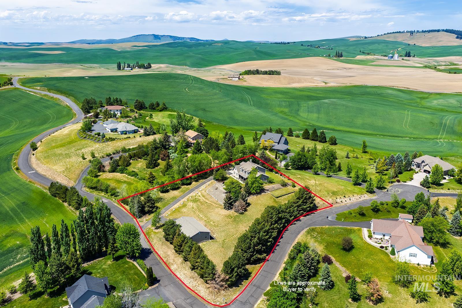 1060 Canterwood, Moscow, Idaho 83843, 5 Bedrooms, 2 Bathrooms, Residential For Sale, Price $825,000,MLS 98988429