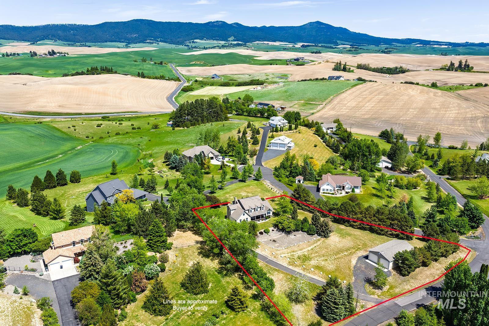 1060 Canterwood, Moscow, Idaho 83843, 5 Bedrooms, 2 Bathrooms, Residential For Sale, Price $825,000,MLS 98988429