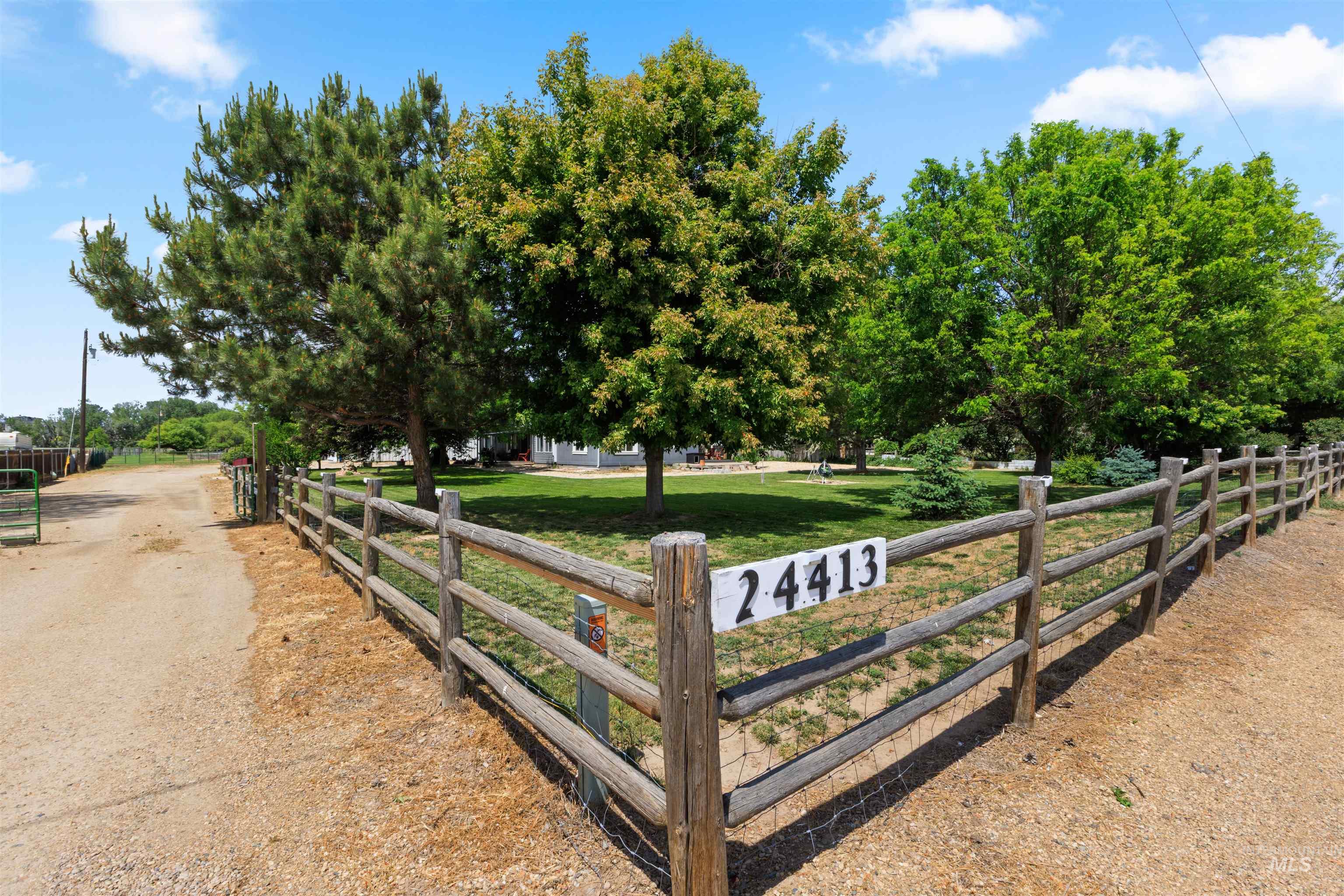 24413 Freezeout Rd, Caldwell, Idaho 83607-7643, 3 Bedrooms, 2 Bathrooms, Residential For Sale, Price $714,999,MLS 98988430