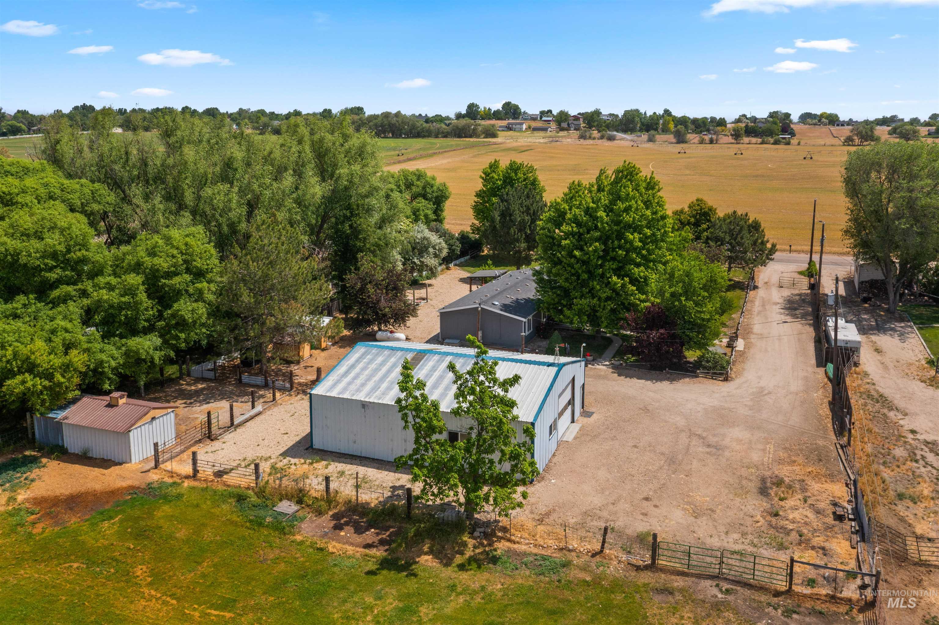 24413 Freezeout Rd, Caldwell, Idaho 83607-7643, 3 Bedrooms, 2 Bathrooms, Residential For Sale, Price $714,999,MLS 98988430